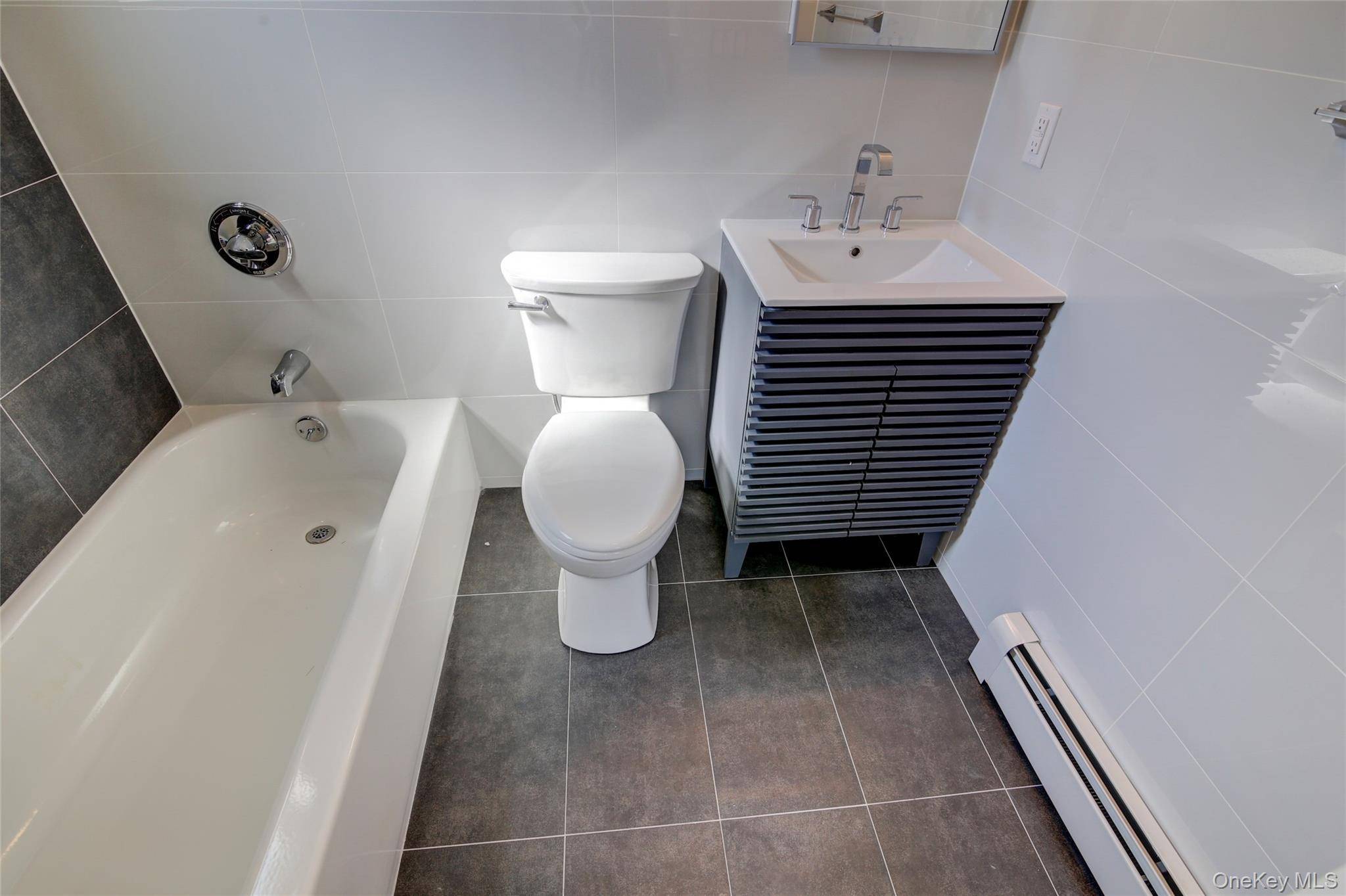 89-25 127th ST, Richmond Hill, NY 11418