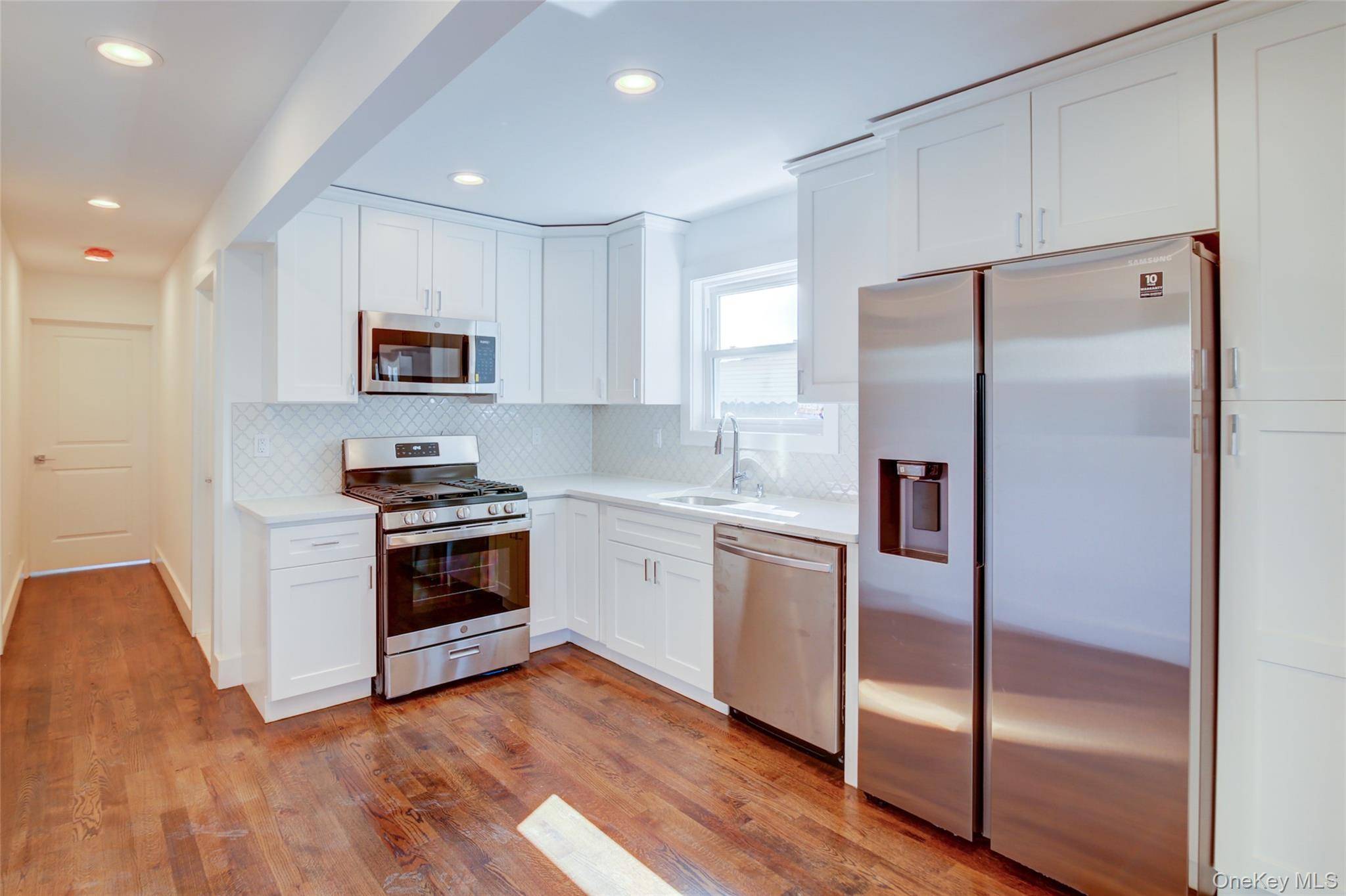 89-25 127th ST, Richmond Hill, NY 11418