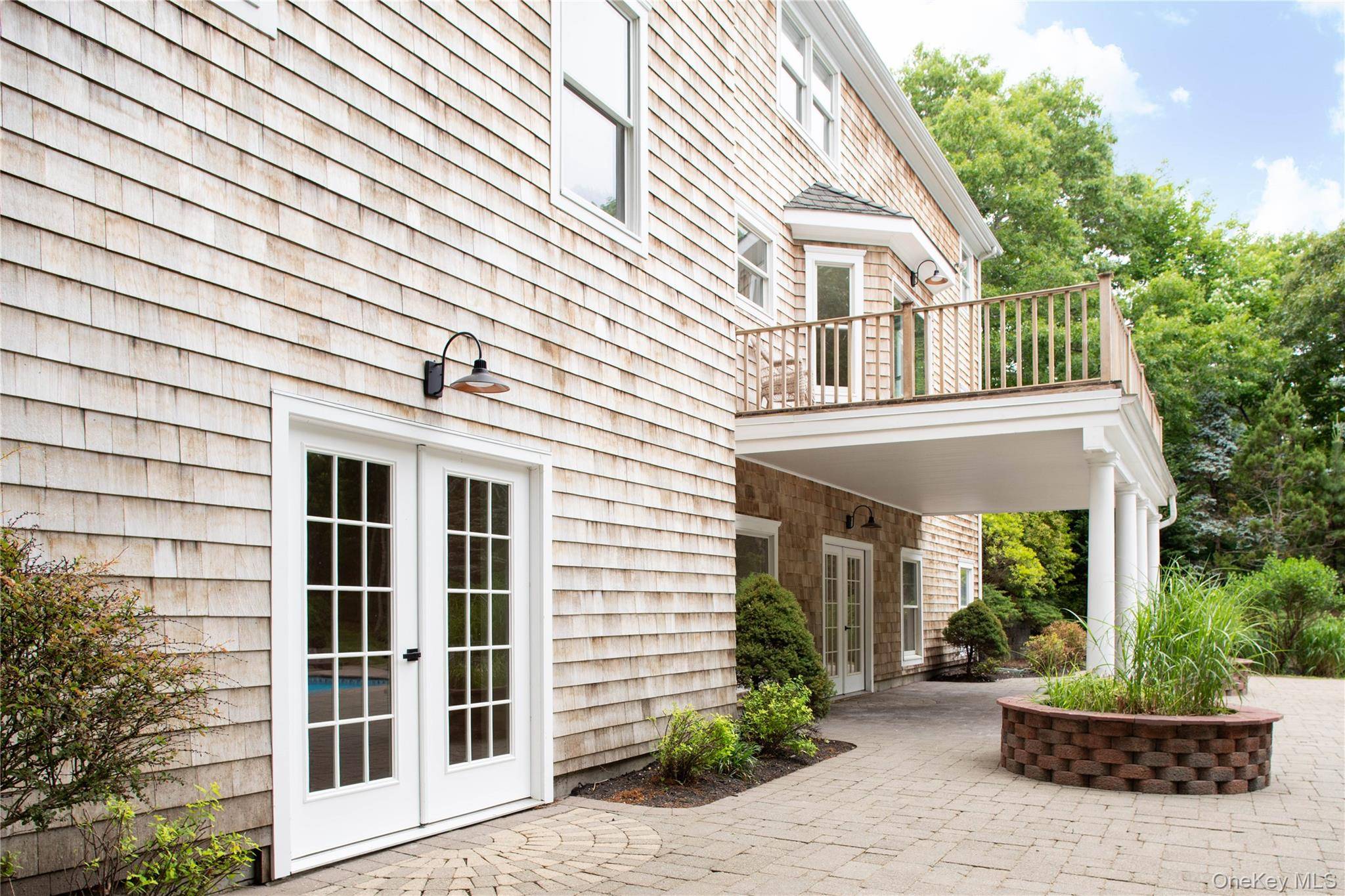 1999 Deerfield RD, Water Mill, NY 11976
