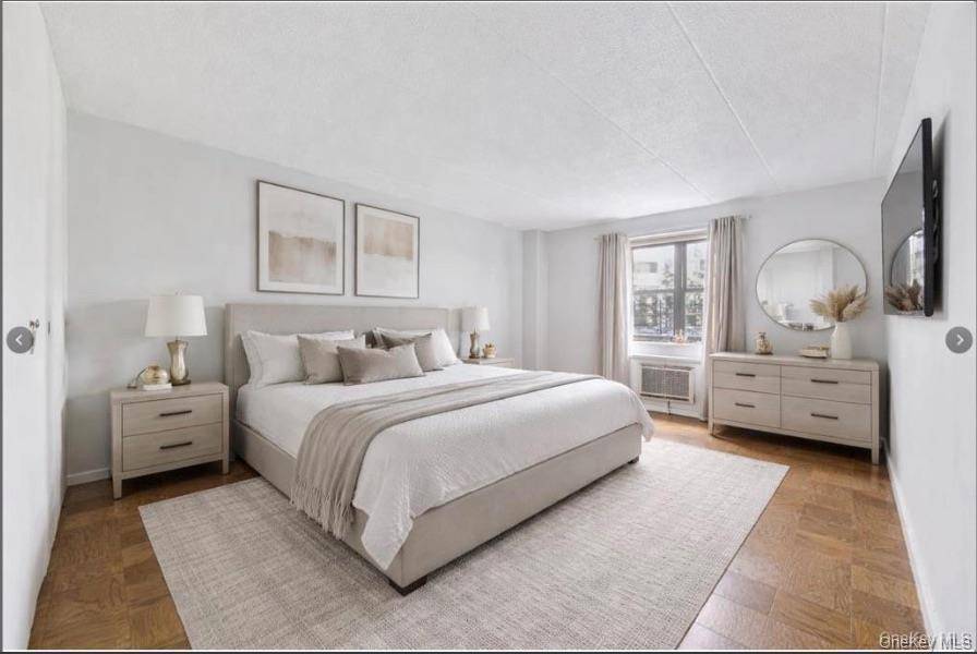 1085 Warburton AVE #120, Yonkers, NY 10701