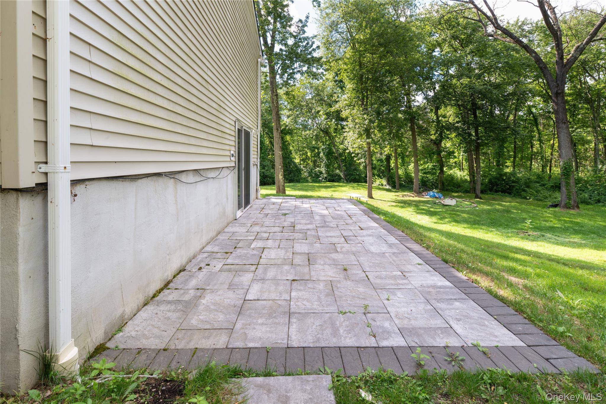 46 Rogers RD, Hyde Park, NY 12538