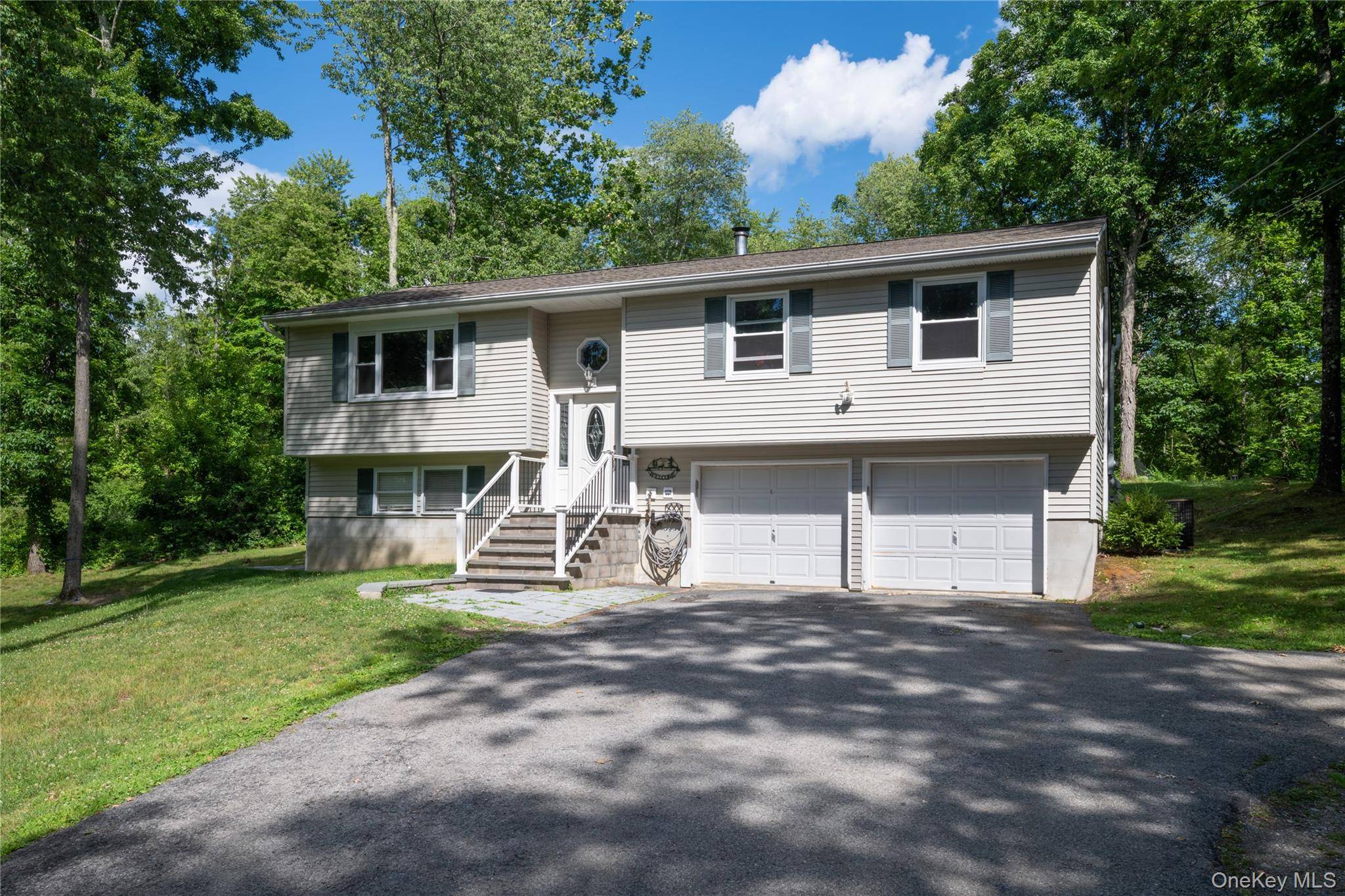 46 Rogers RD, Hyde Park, NY 12538