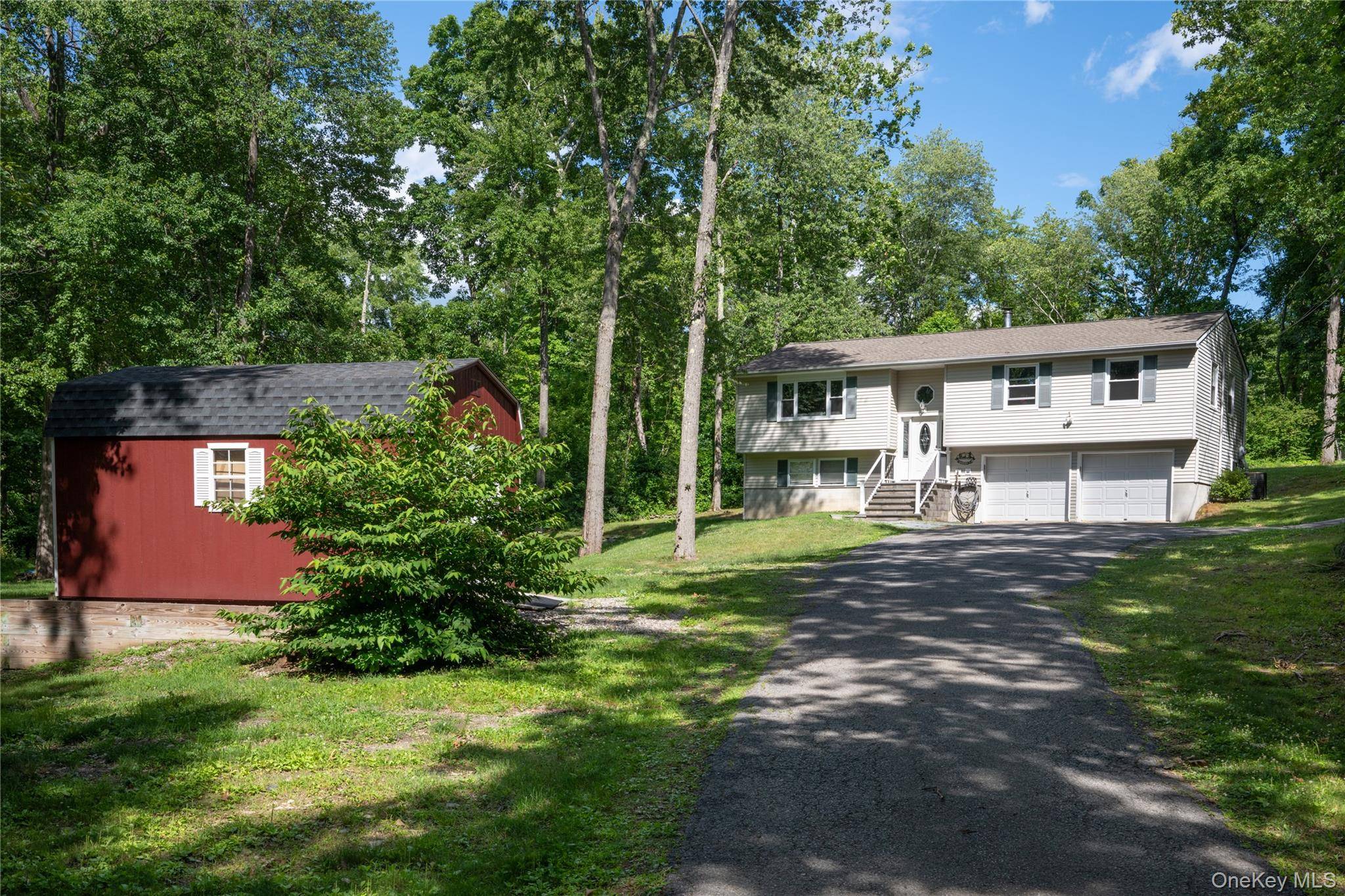 46 Rogers RD, Hyde Park, NY 12538