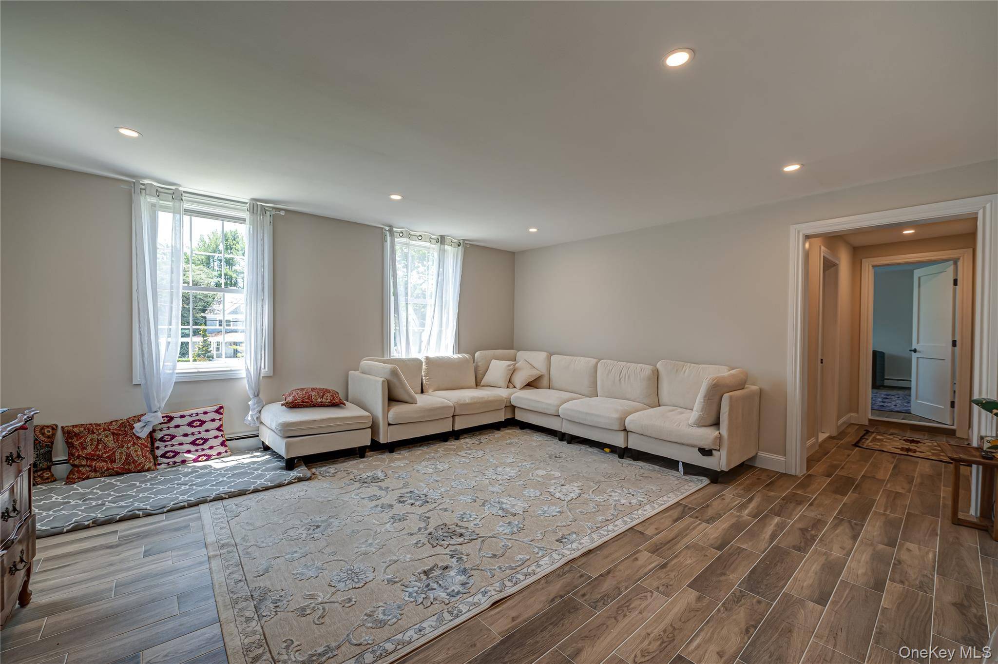 68 Nassau RD, Huntington, NY 11743