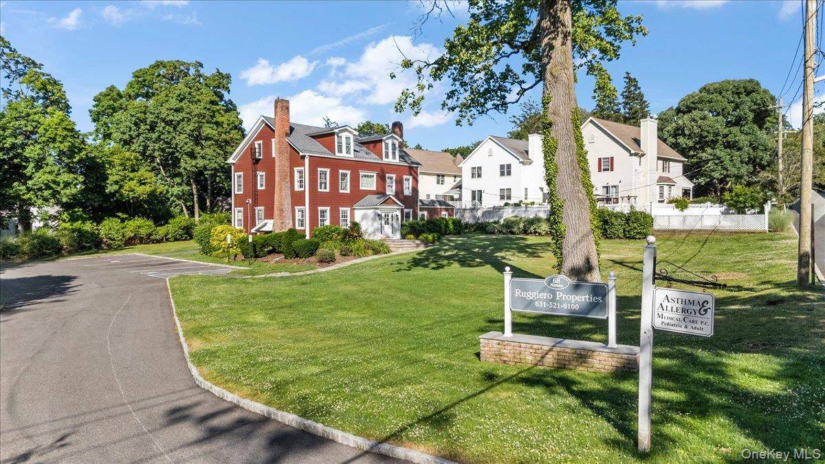 68 Nassau RD, Huntington, NY 11743