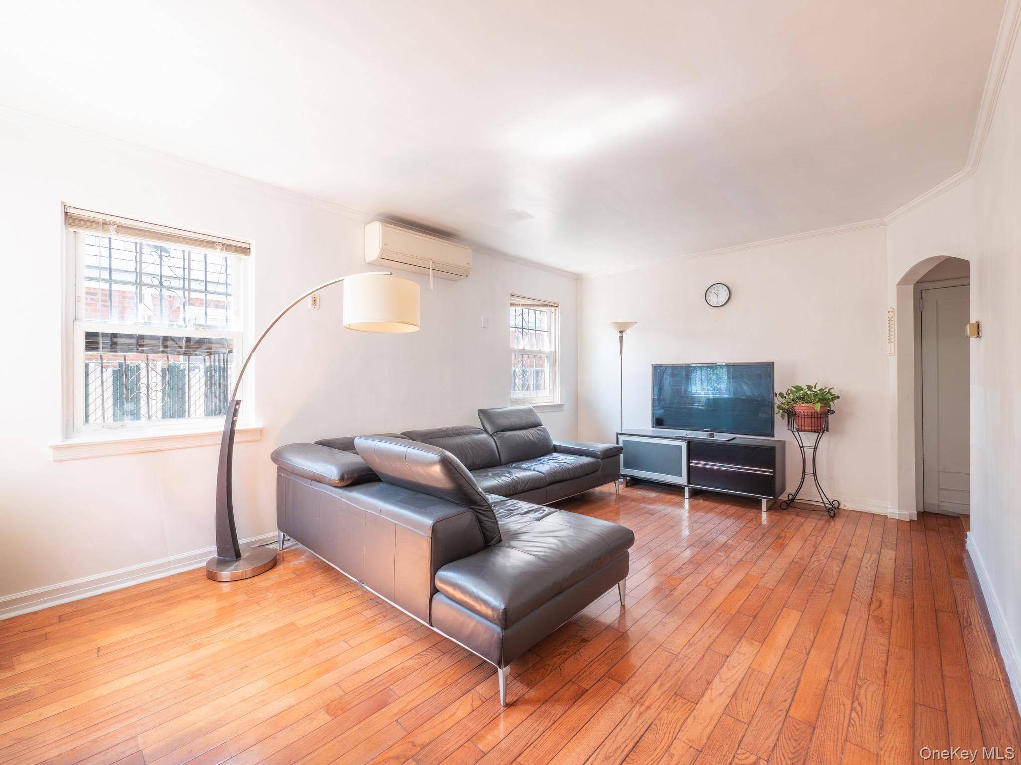 7618 172nd ST, Fresh Meadows, NY 11366