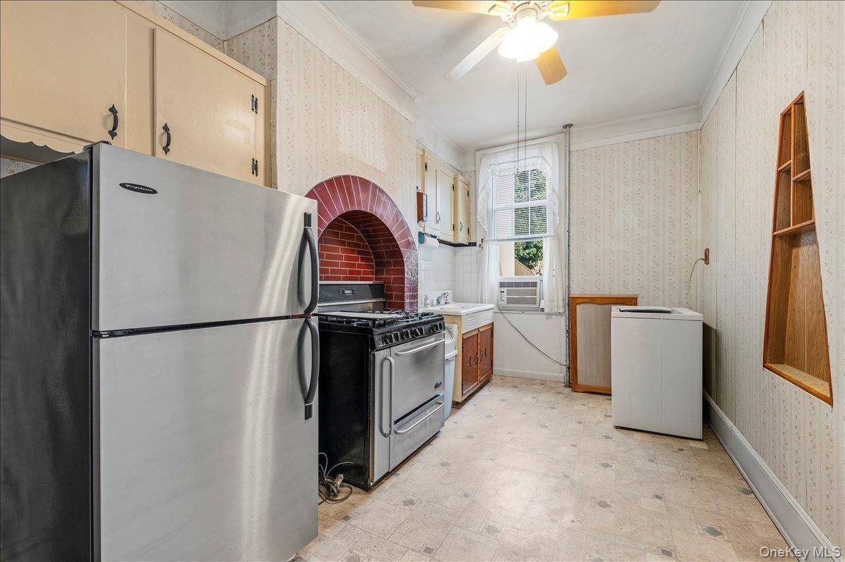1622 Norman ST, Ridgewood, NY 11385