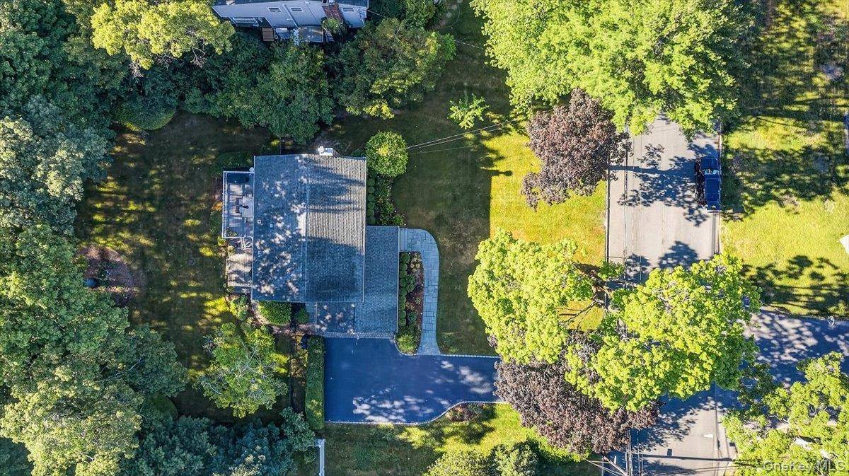 57 Hillside AVE, Saint James, NY 11780