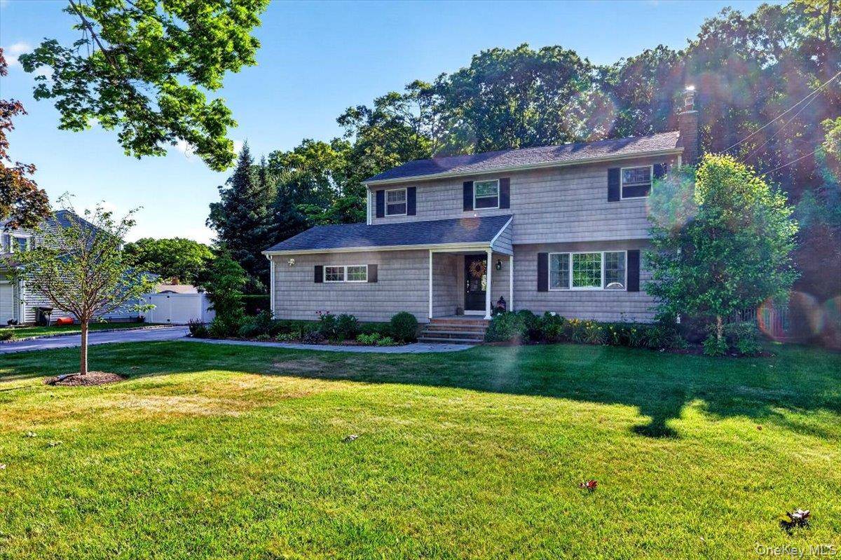 57 Hillside AVE, Saint James, NY 11780