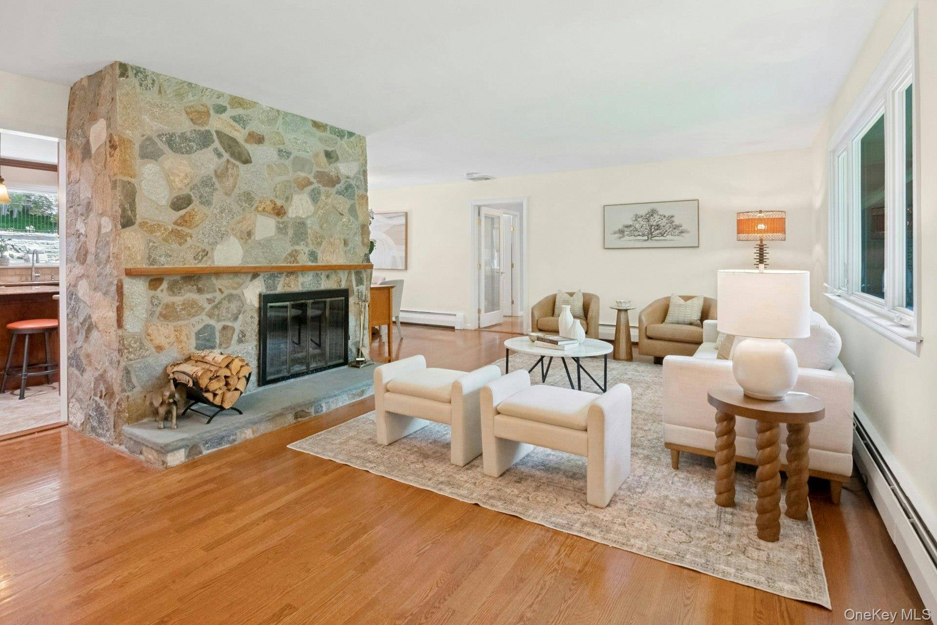 15 Deerfield LN, Pleasantville, NY 10570