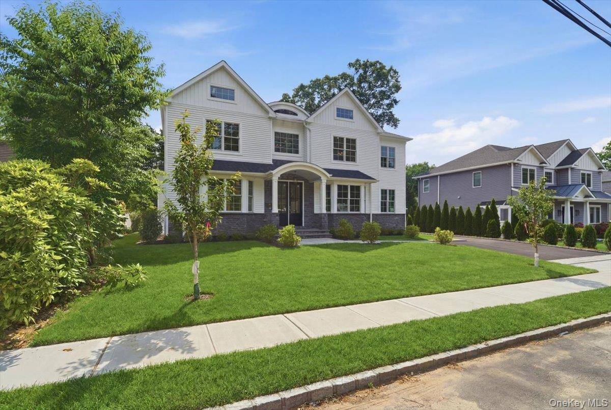96 Shadyside AVE, Port Washington, NY 11050