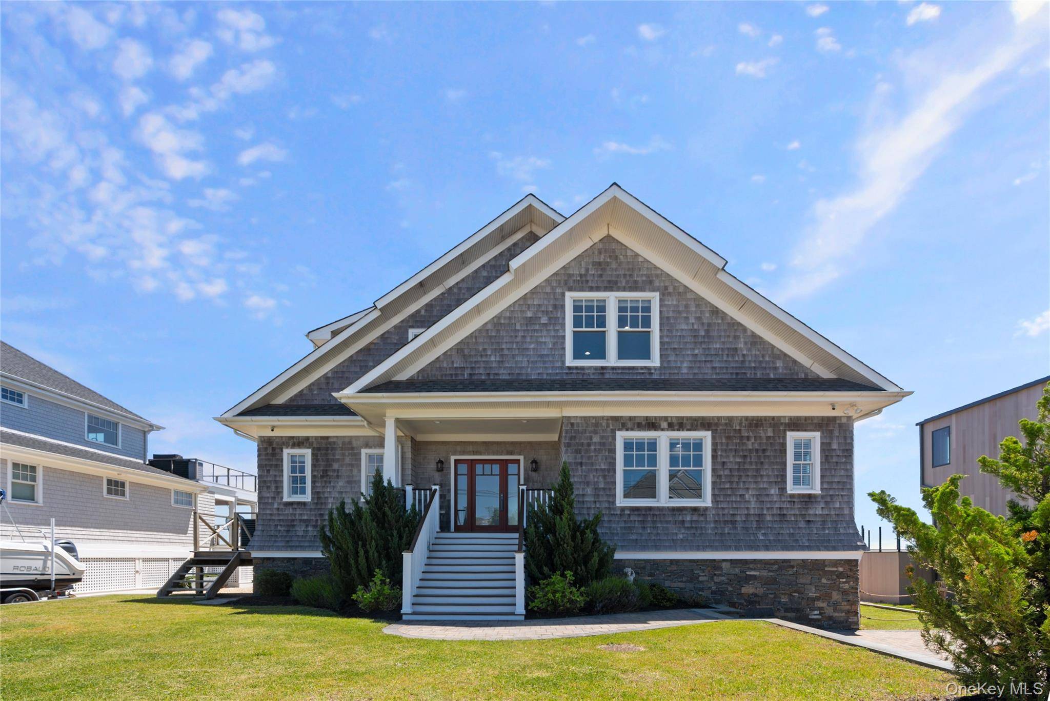 21 Shinnecock RD, East Quogue, NY 11942