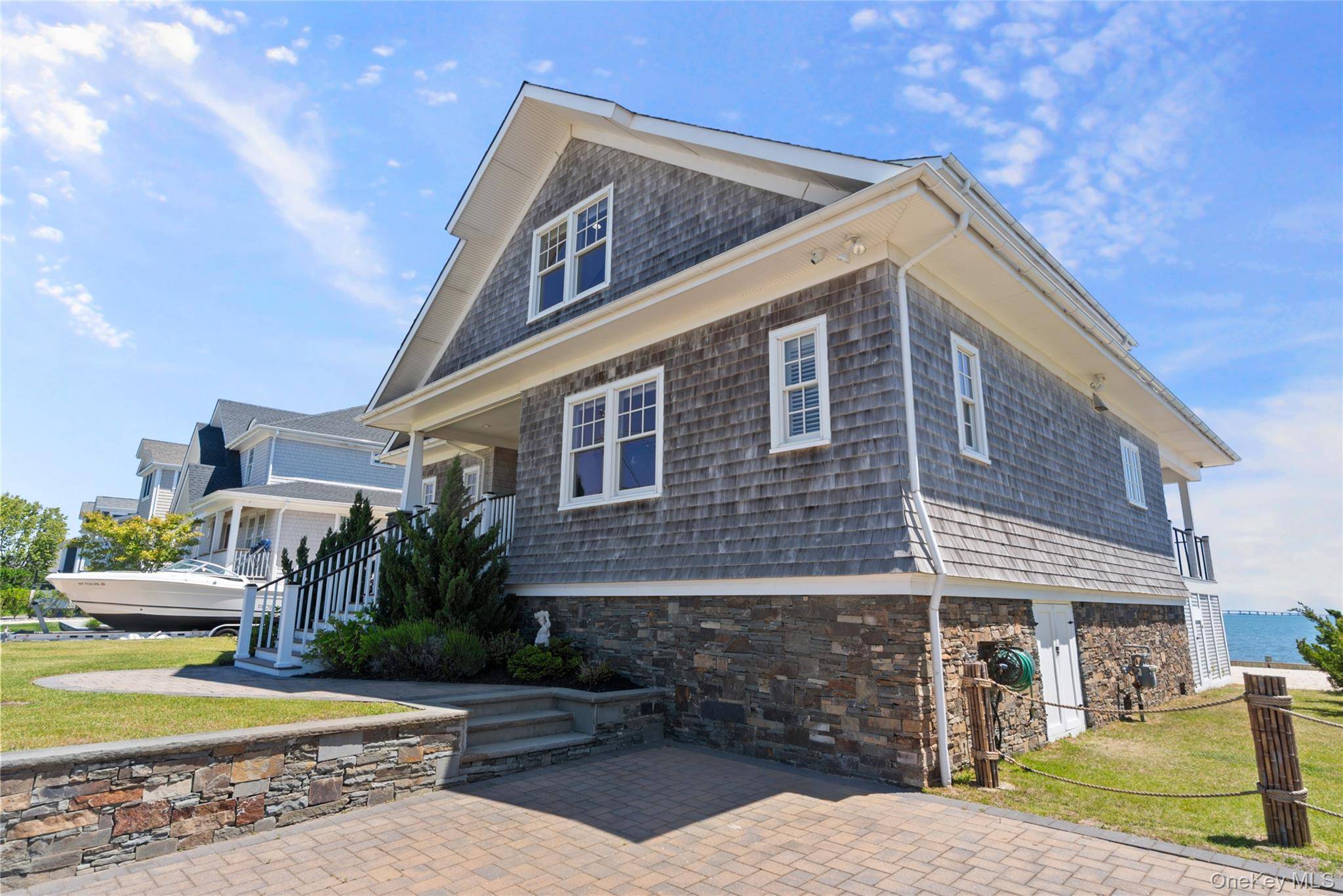 21 Shinnecock RD, East Quogue, NY 11942