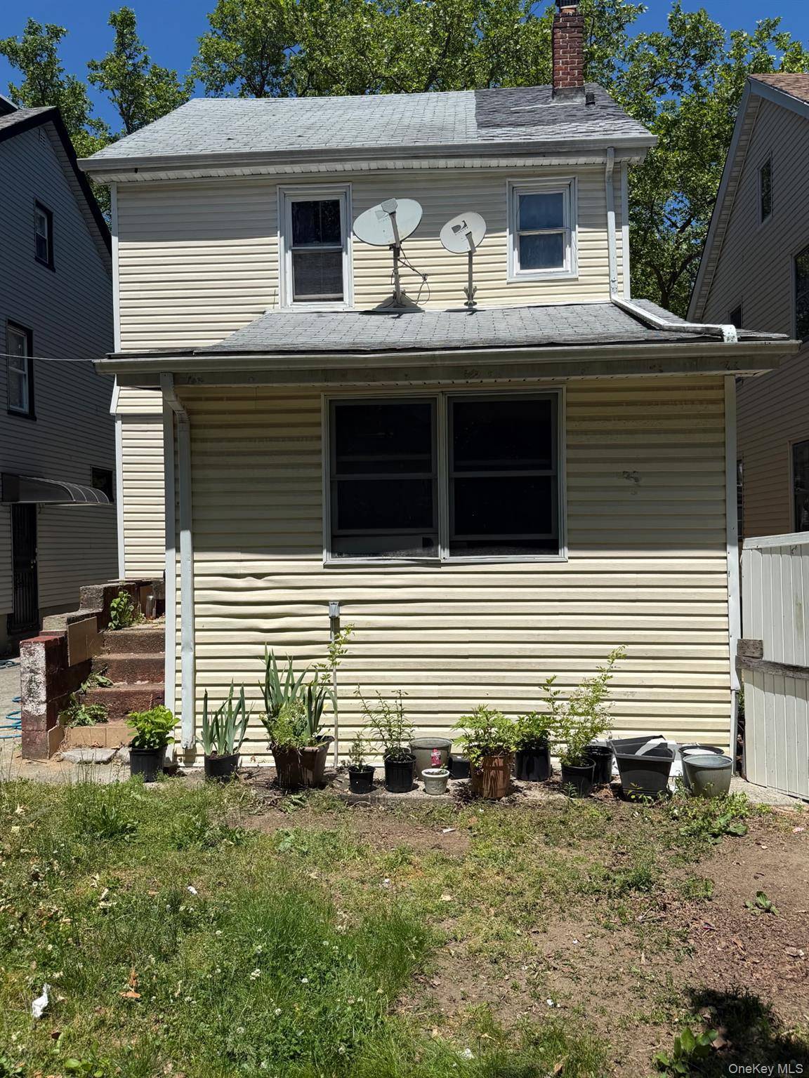 241-08 Mayda RD, Rosedale, NY 11422