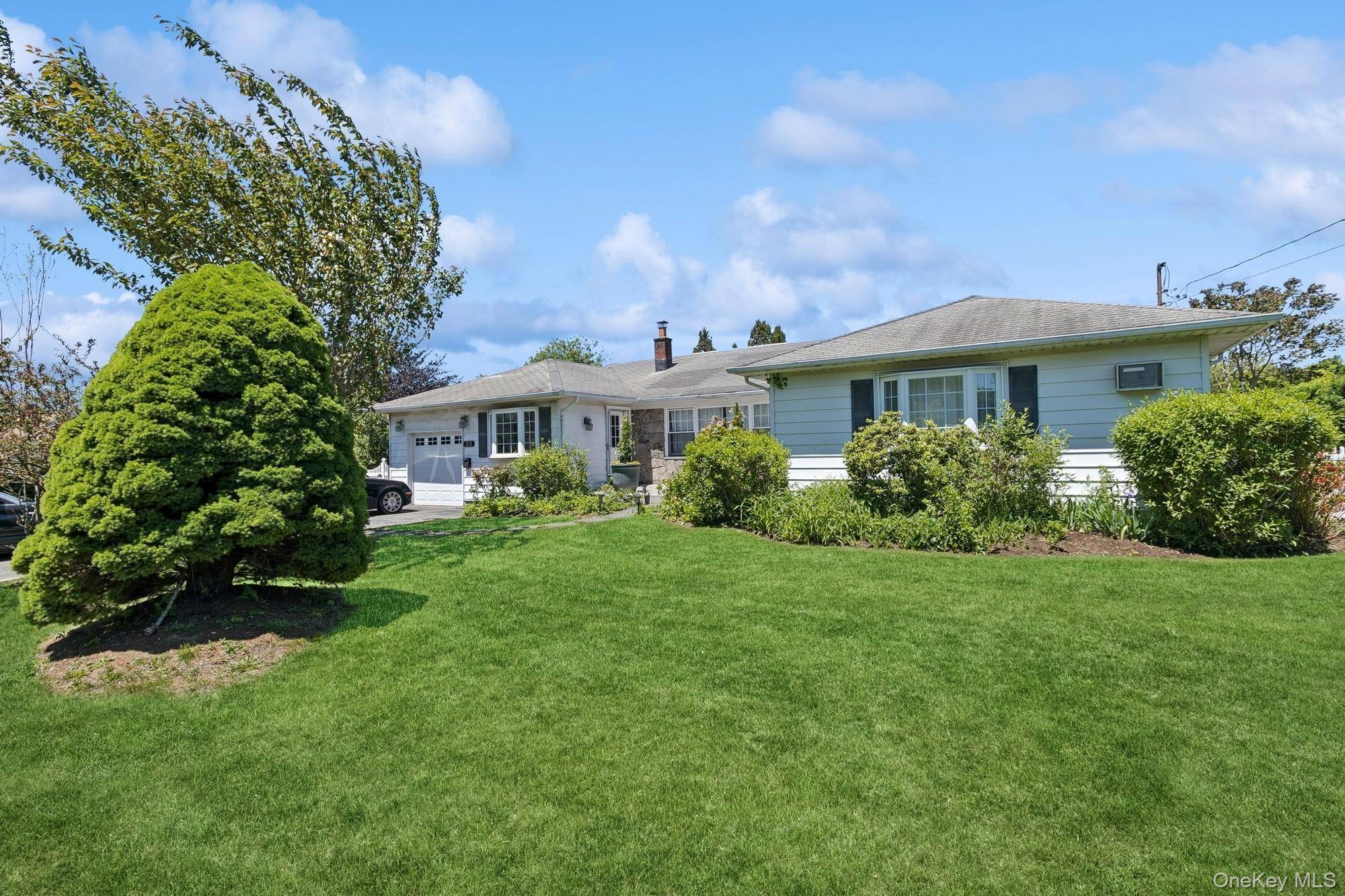 59 Wiltshire ST, Southampton, NY 11968