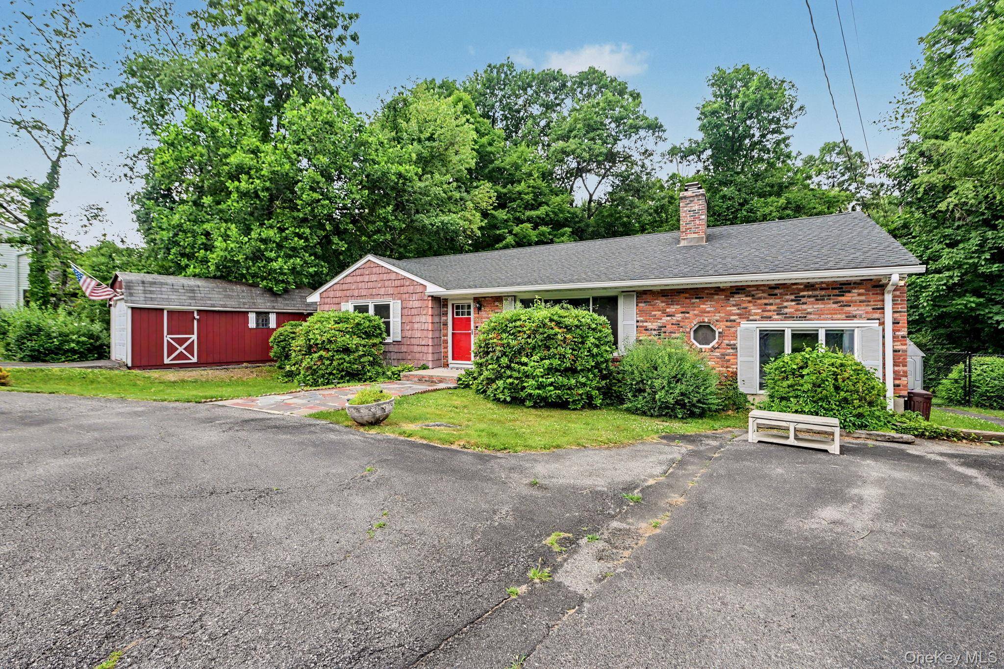 32 Lacona RD, Mahopac, NY 10541