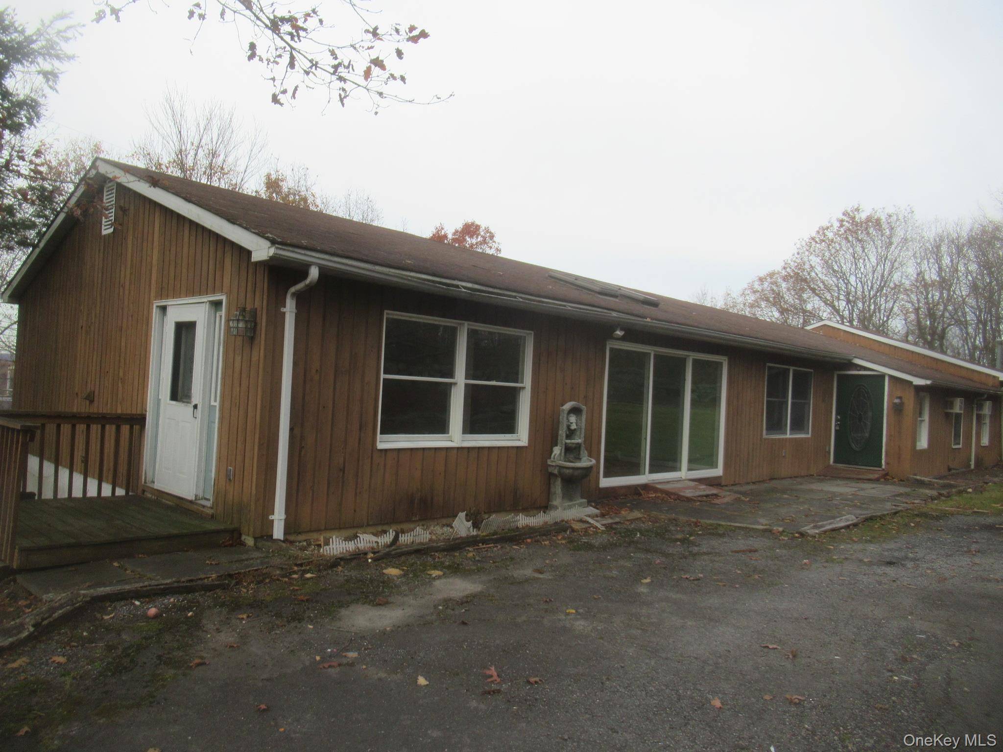 64 Hillside View RD, Mahopac, NY 10541