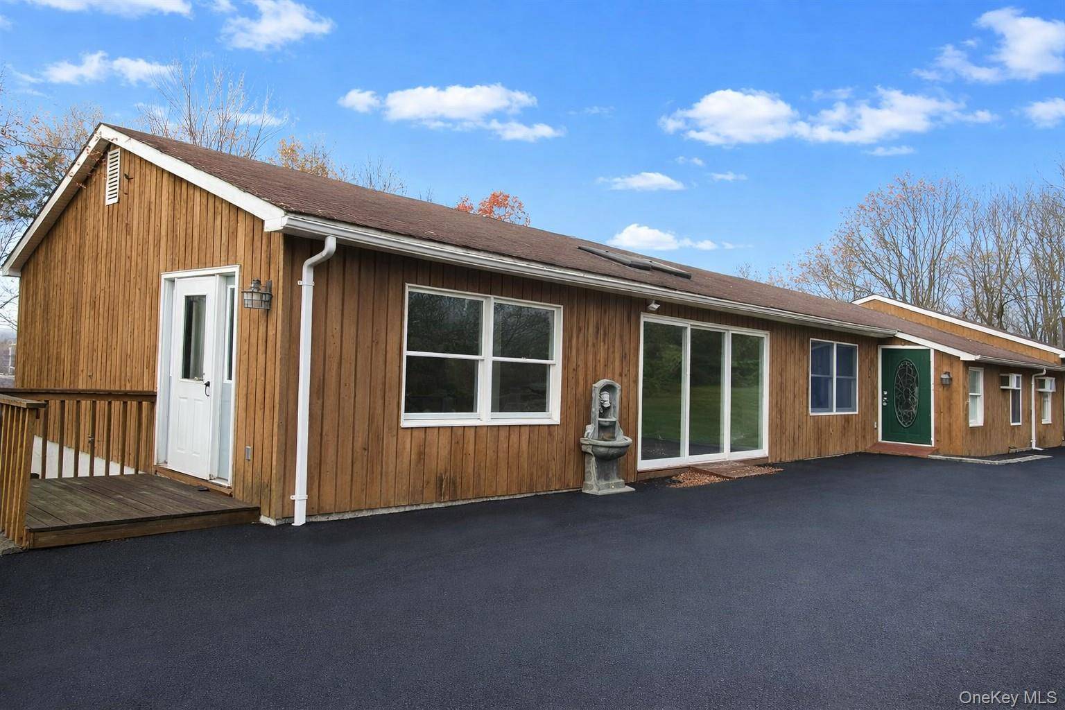 64 Hillside View RD, Mahopac, NY 10541