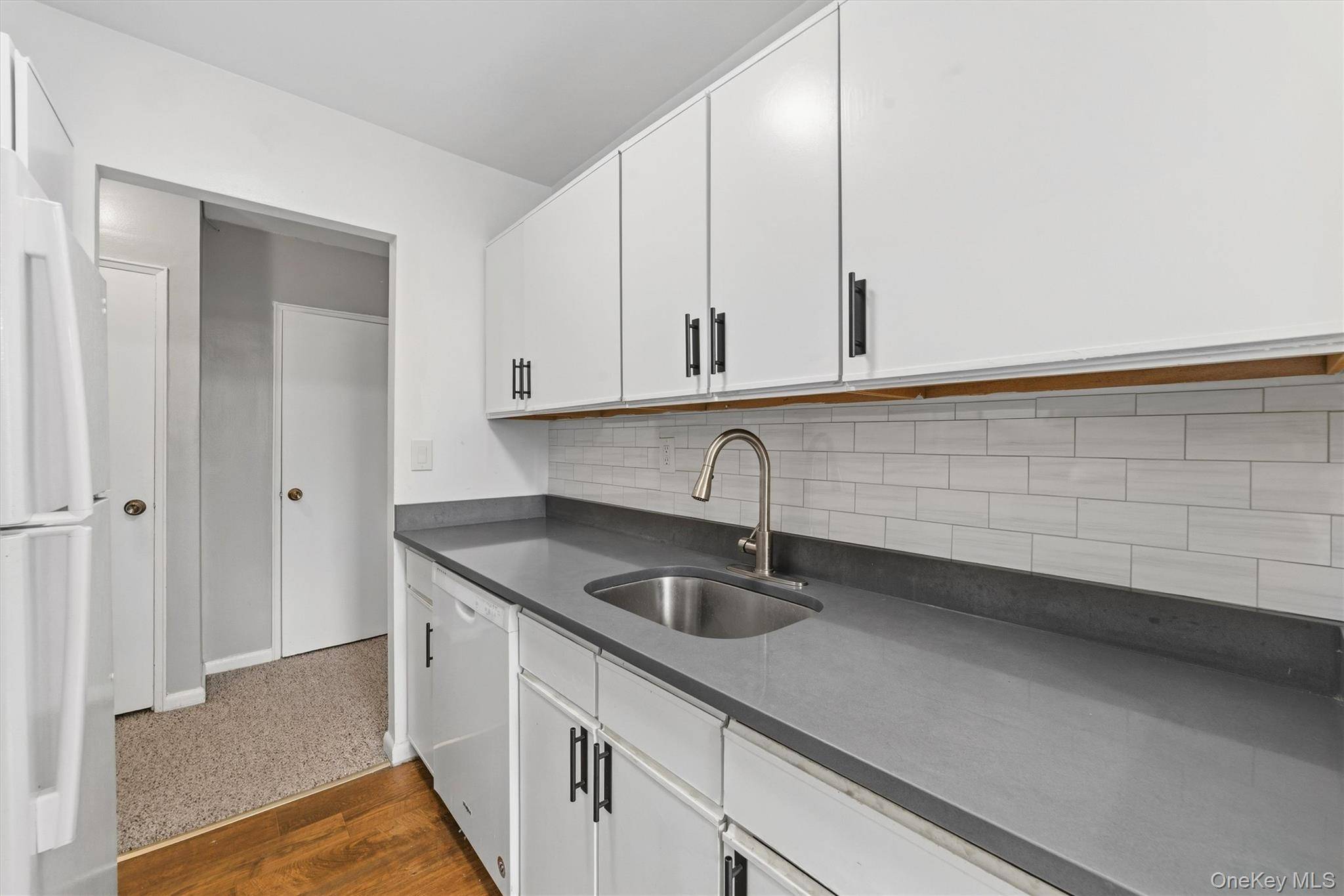 5 Sadore LN #H3, Yonkers, NY 10710