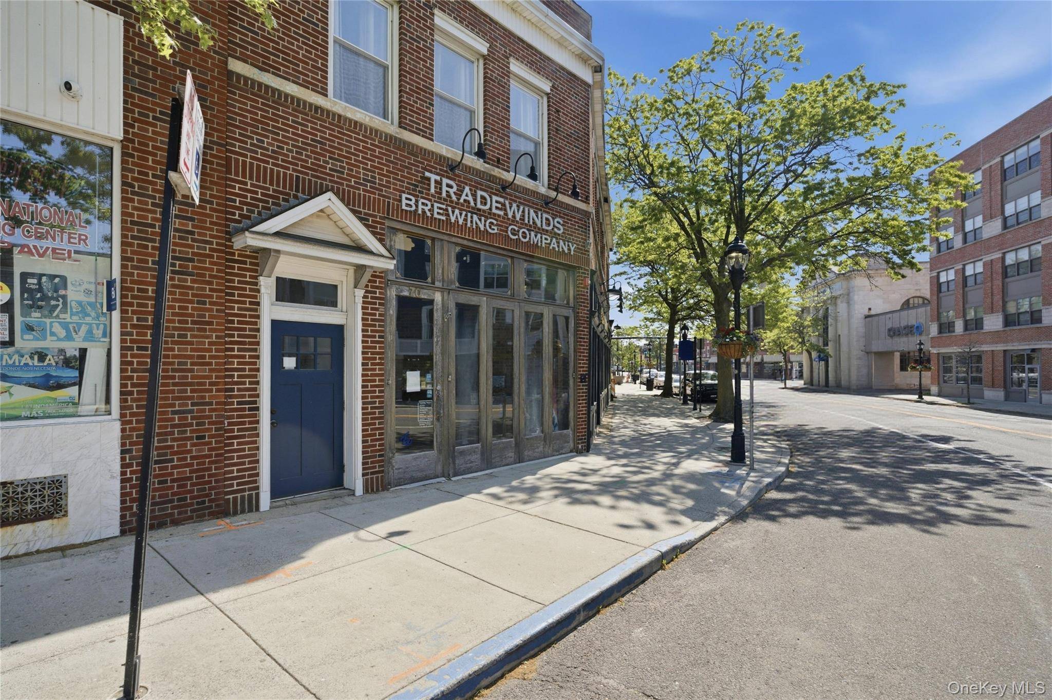 72 W Main ST, Riverhead, NY 11901