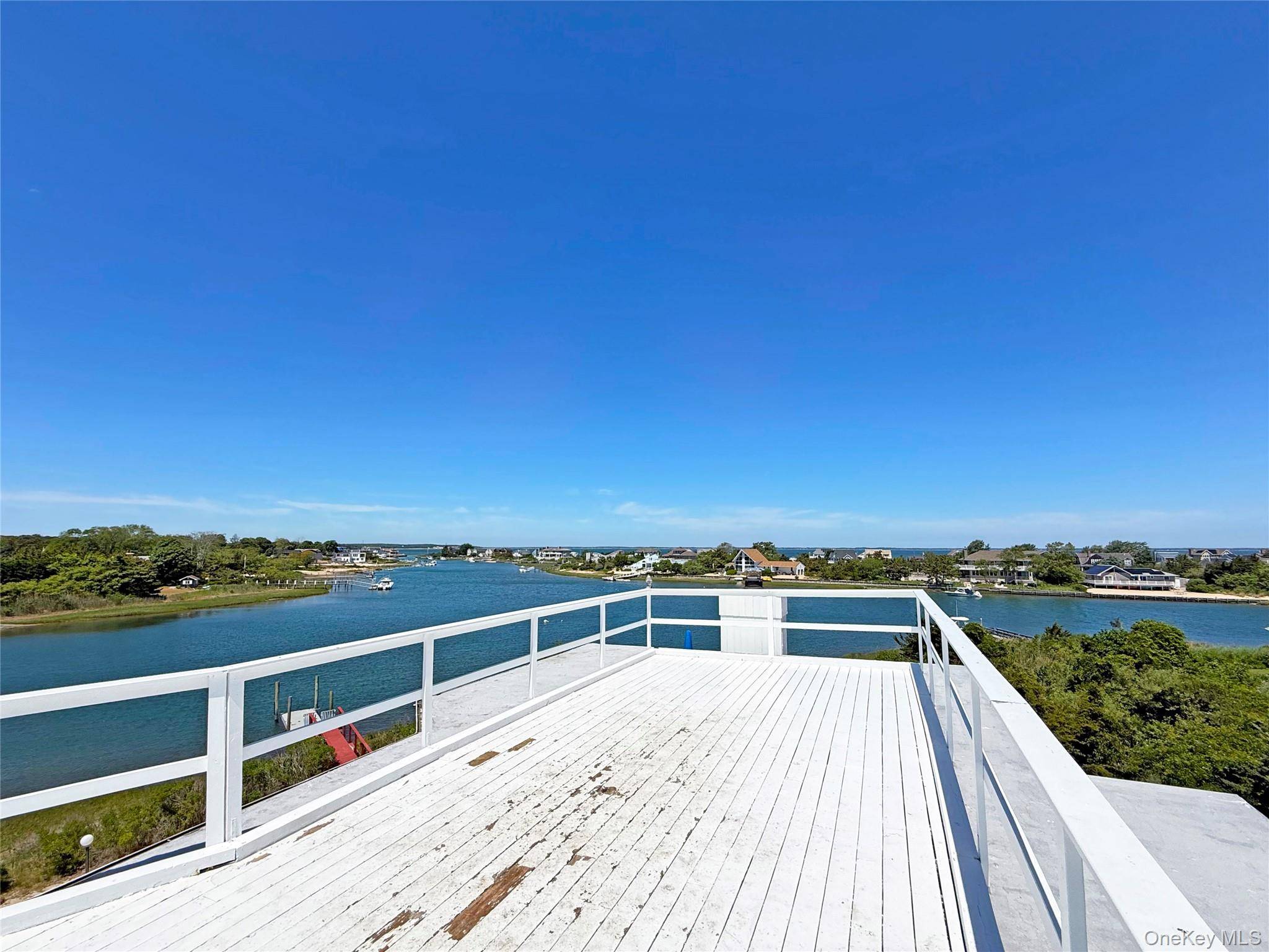 19 Cold Spring CT, Southampton, NY 11968