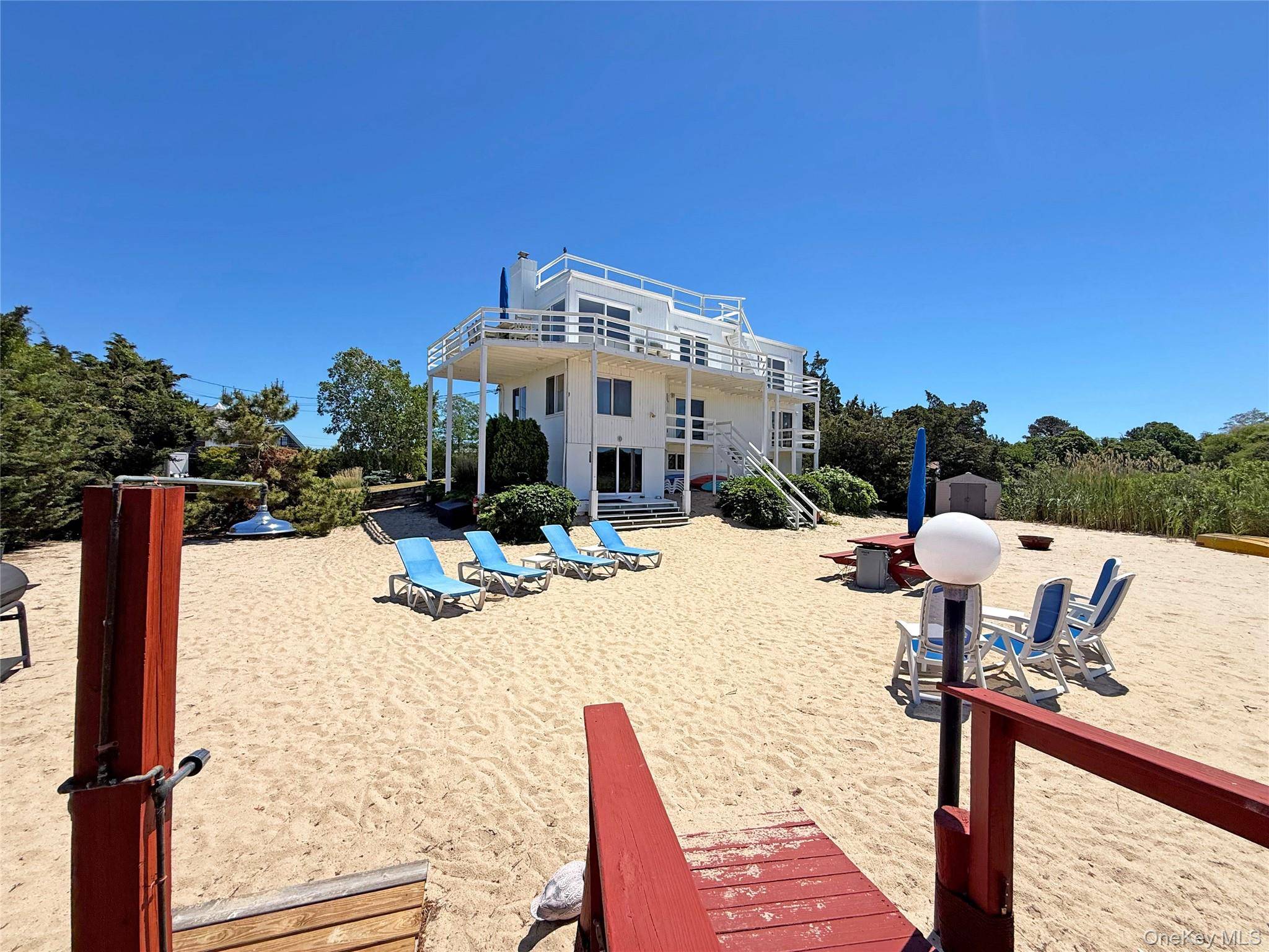 19 Cold Spring CT, Southampton, NY 11968