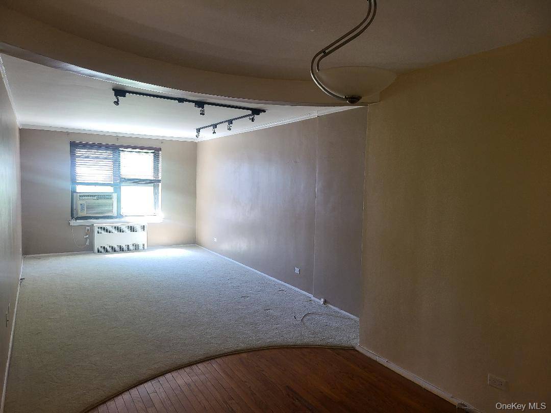 87-56 Francis Lewis BLVD #B62, Queens Village, NY 11427