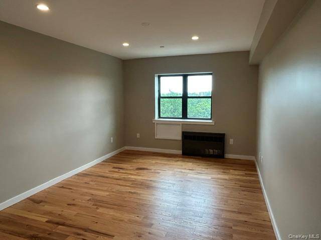 671 Bronx River RD #6G, Yonkers, NY 10704