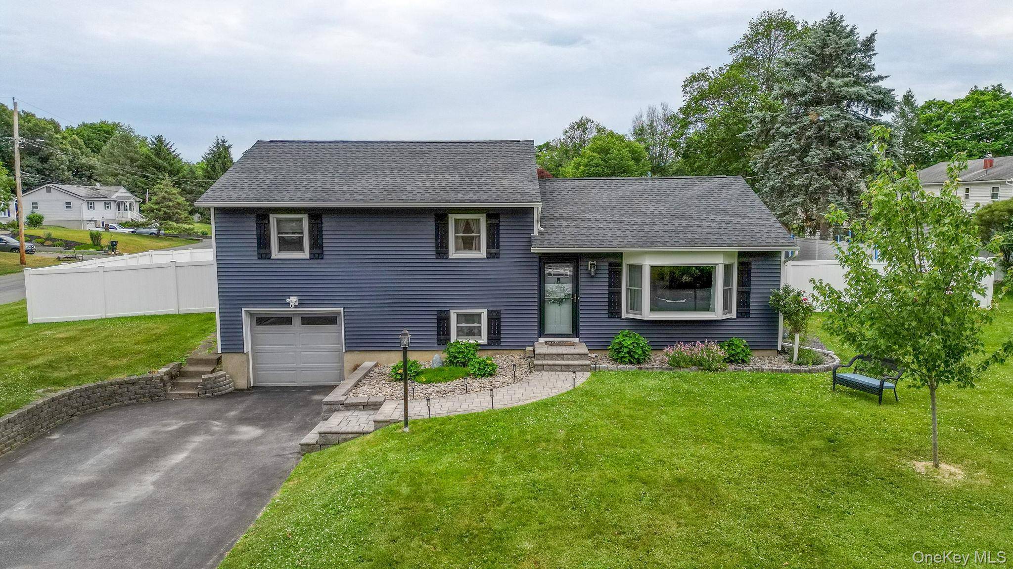 21 Continental DR, New Windsor, NY 12553