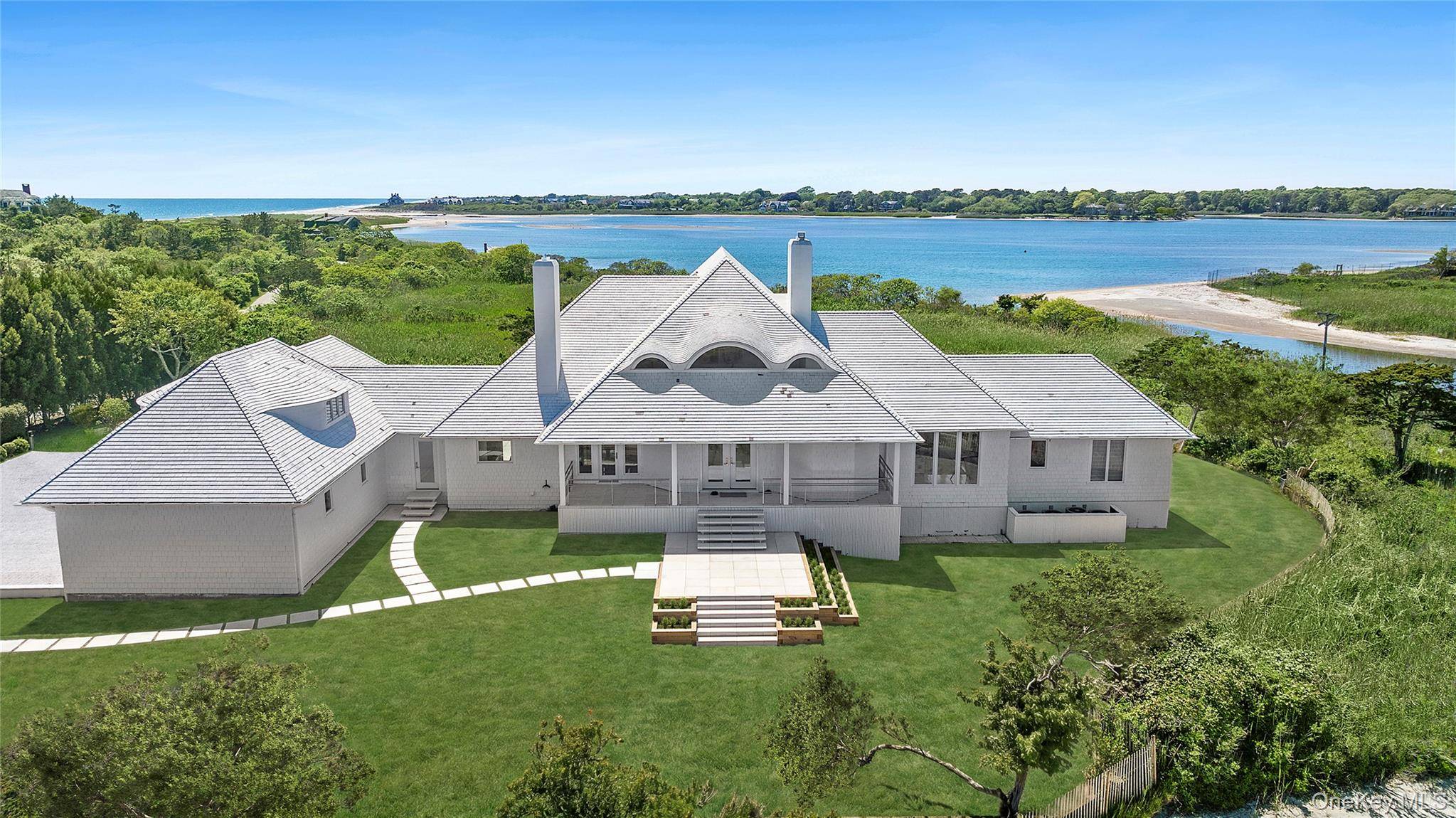 64 W End RD, East Hampton, NY 11937