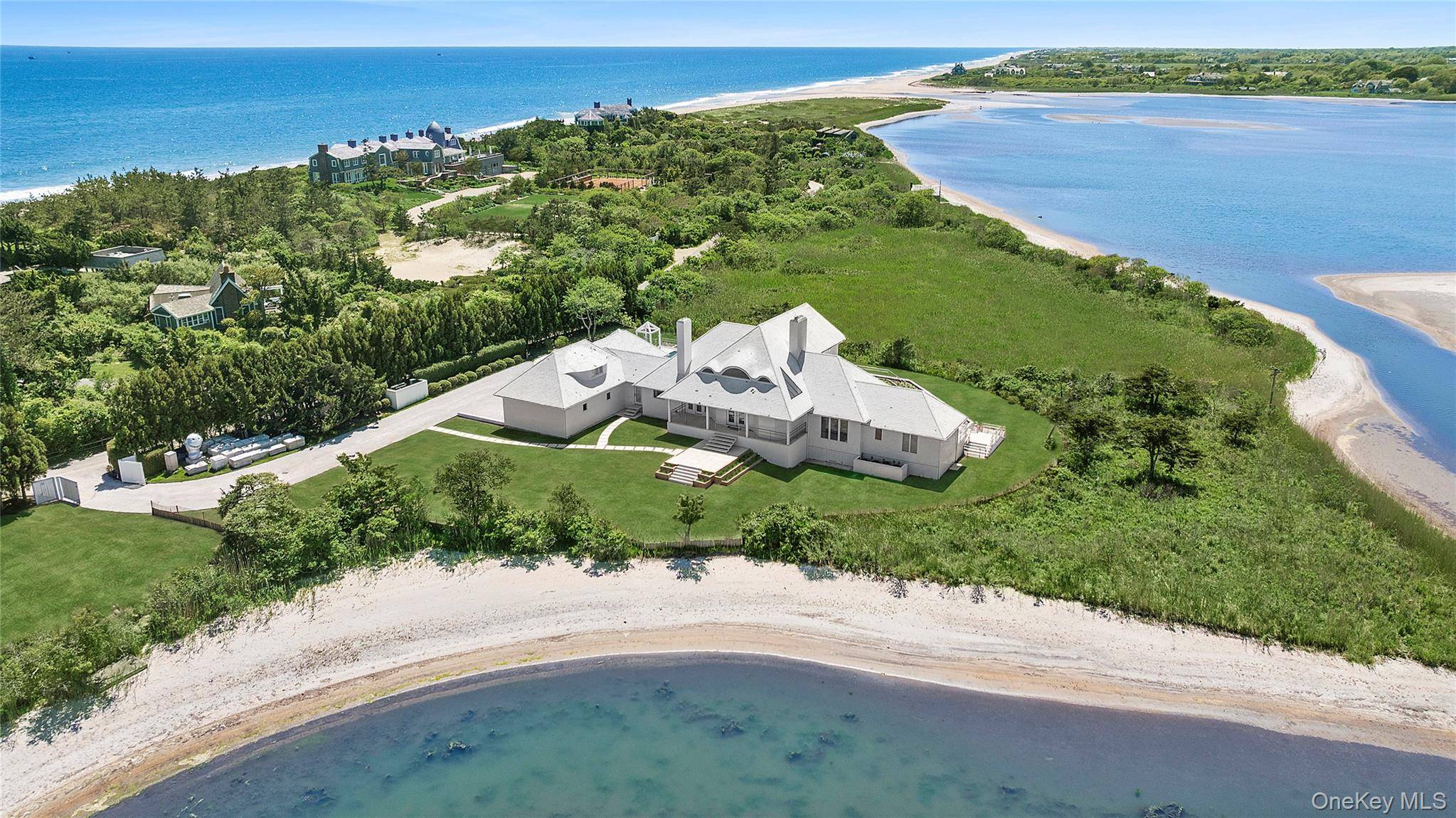 64 W End RD, East Hampton, NY 11937