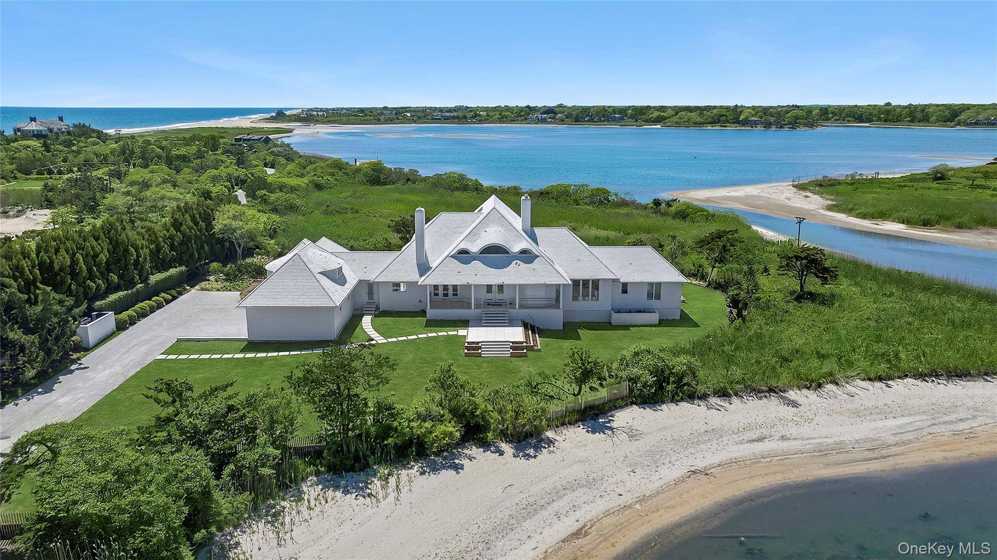 64 W End RD, East Hampton, NY 11937