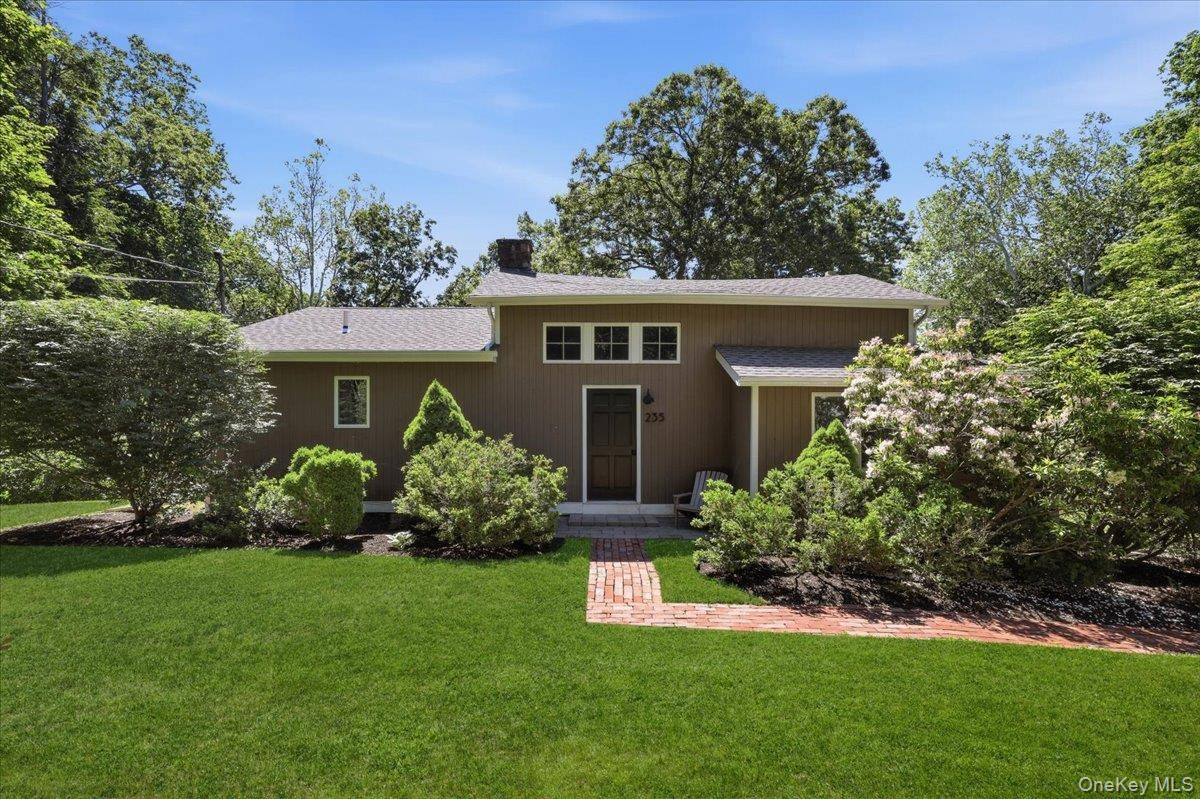 235 Boone RD, Yorktown Heights, NY 10598
