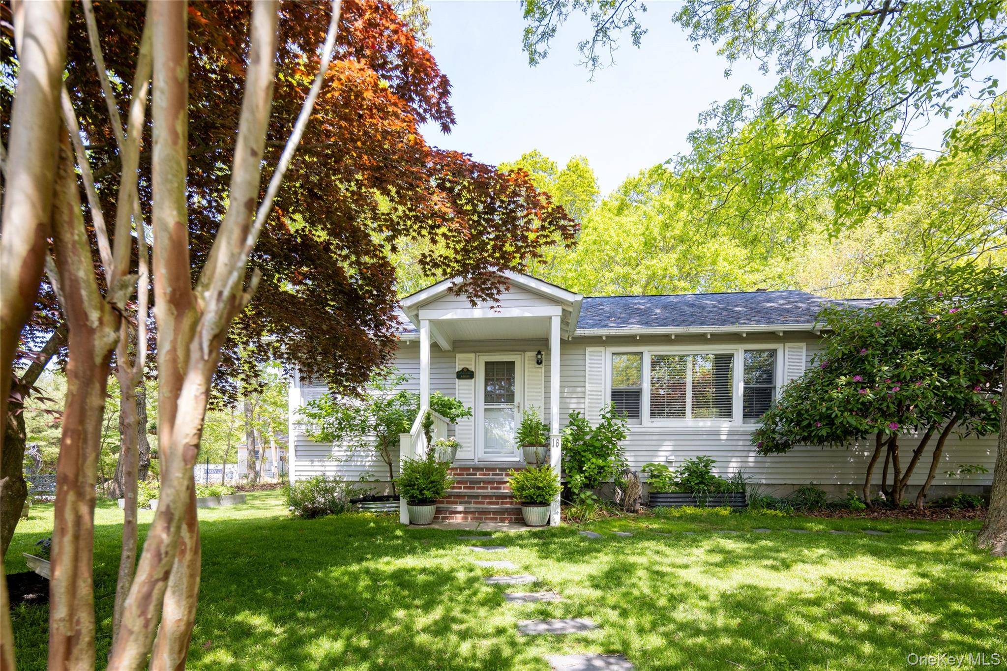 16 Bowditch RD, Shelter Island, NY 11964