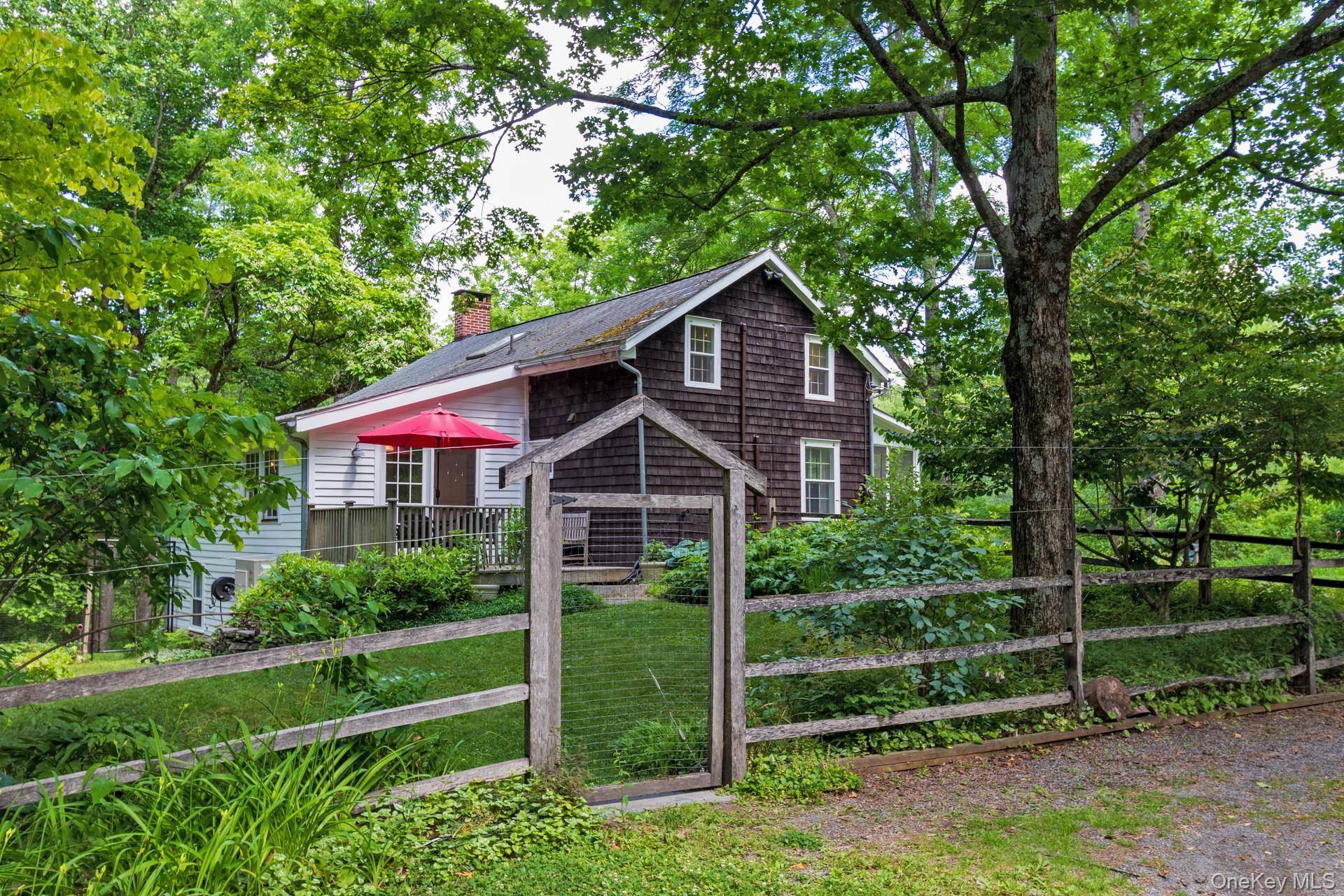 43 Krom RD, Stone Ridge, NY 12484