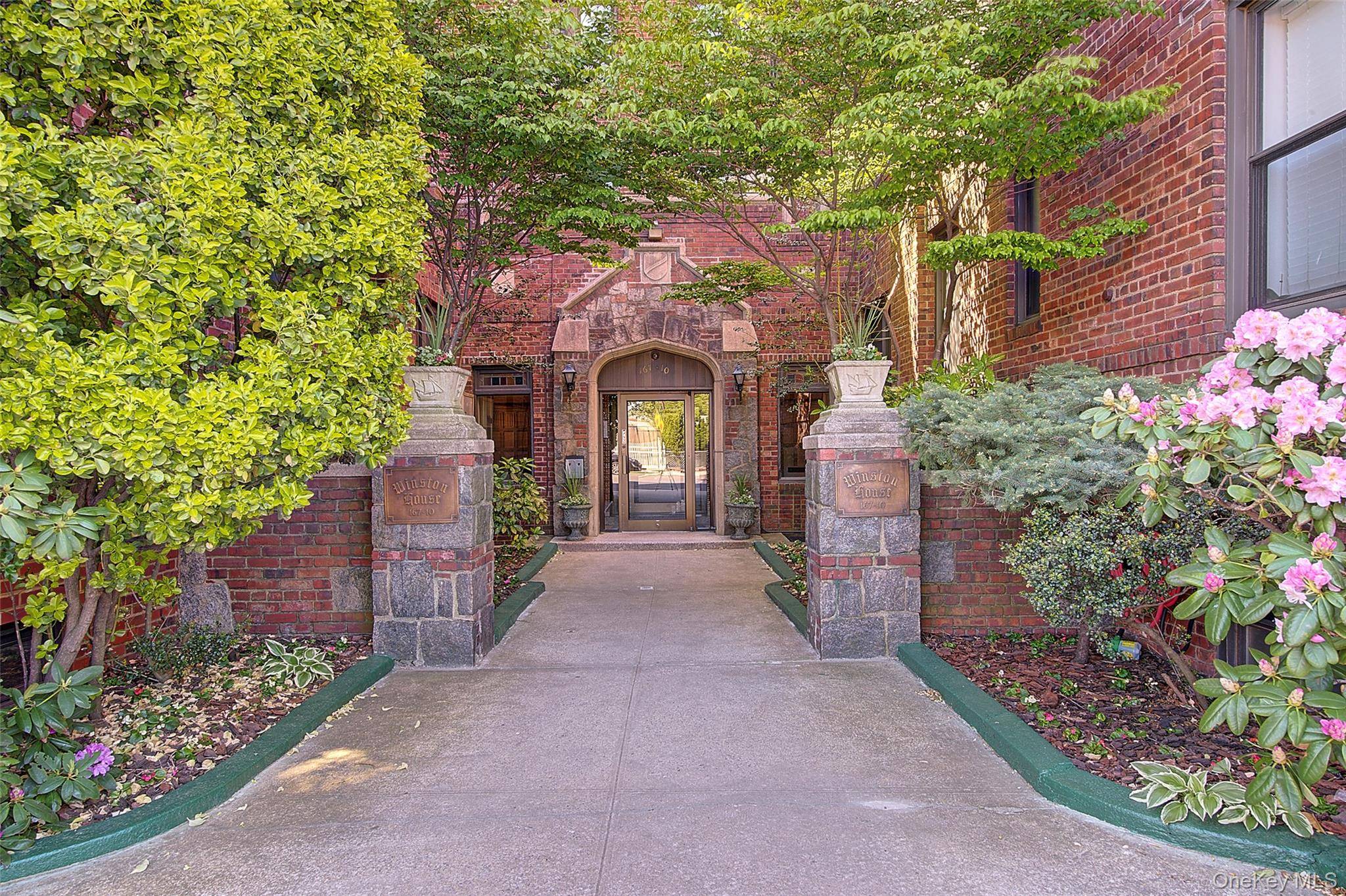 167-10 Crocheron AVE #5R, Flushing, NY 11358