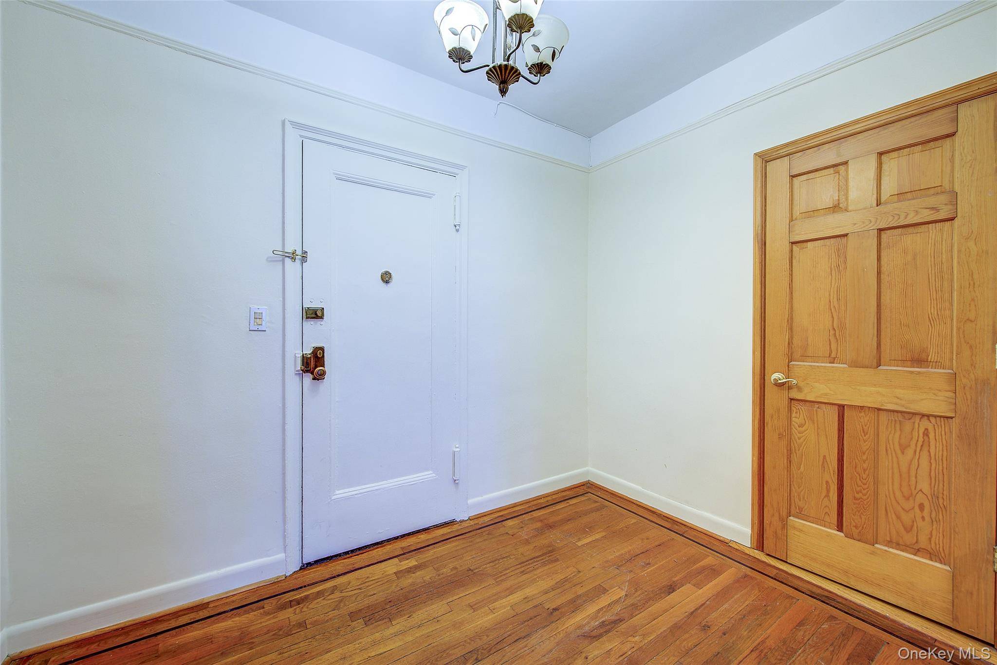 167-10 Crocheron AVE #5R, Flushing, NY 11358
