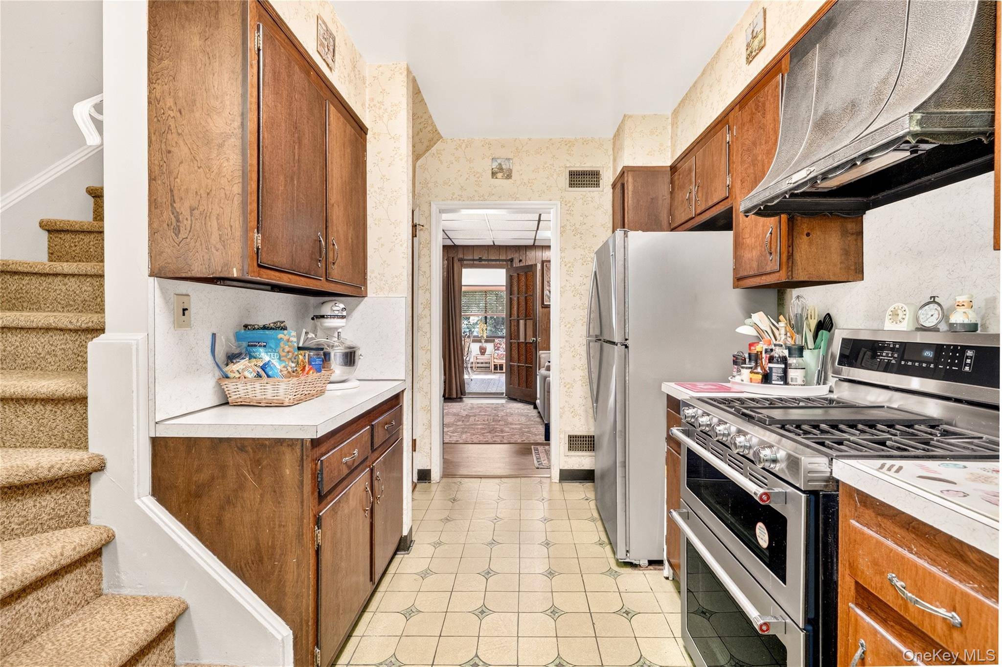 41 Green PL, New Rochelle, NY 10801