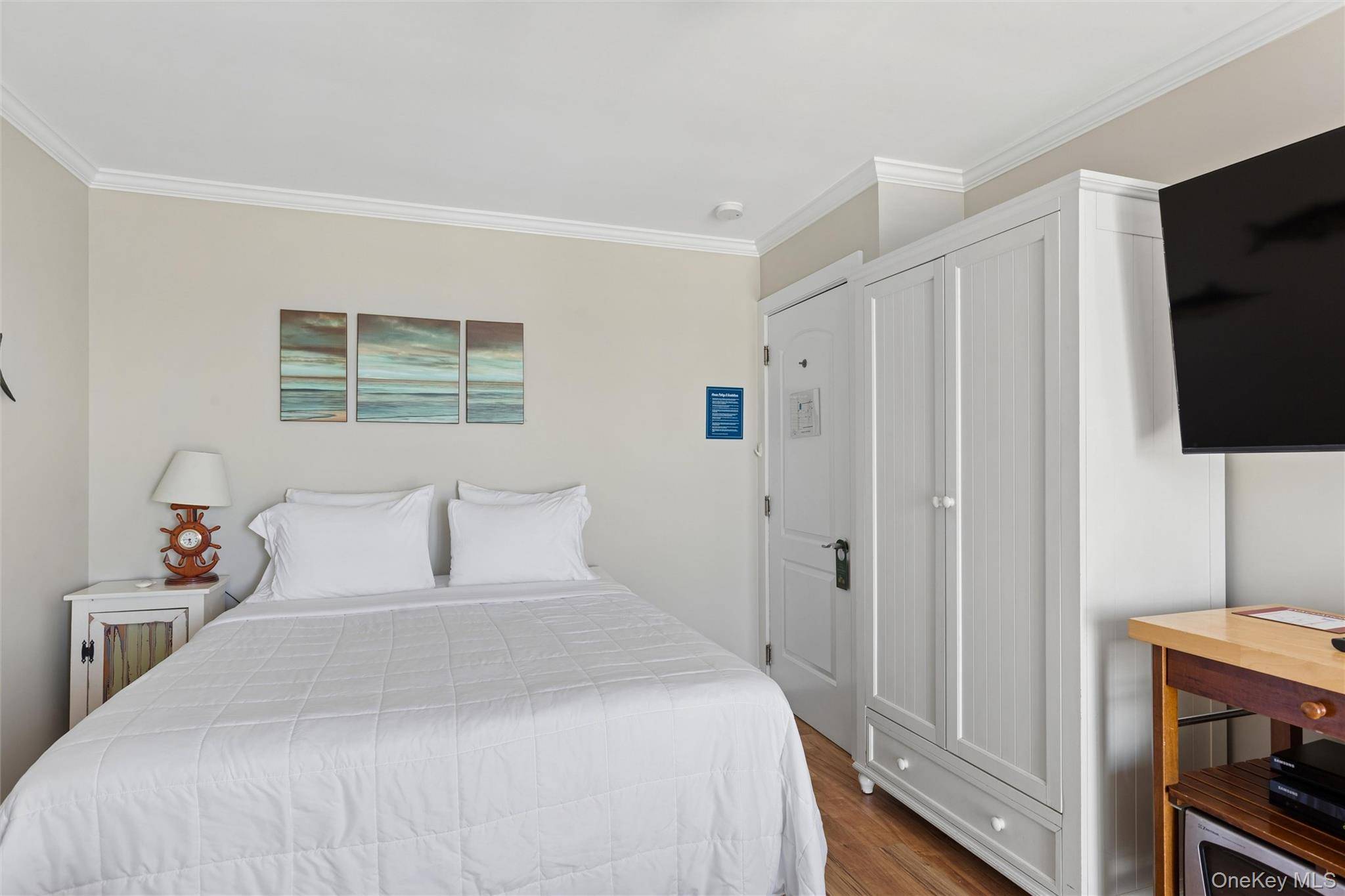 6 Soundview DR #G, Montauk, NY 11954