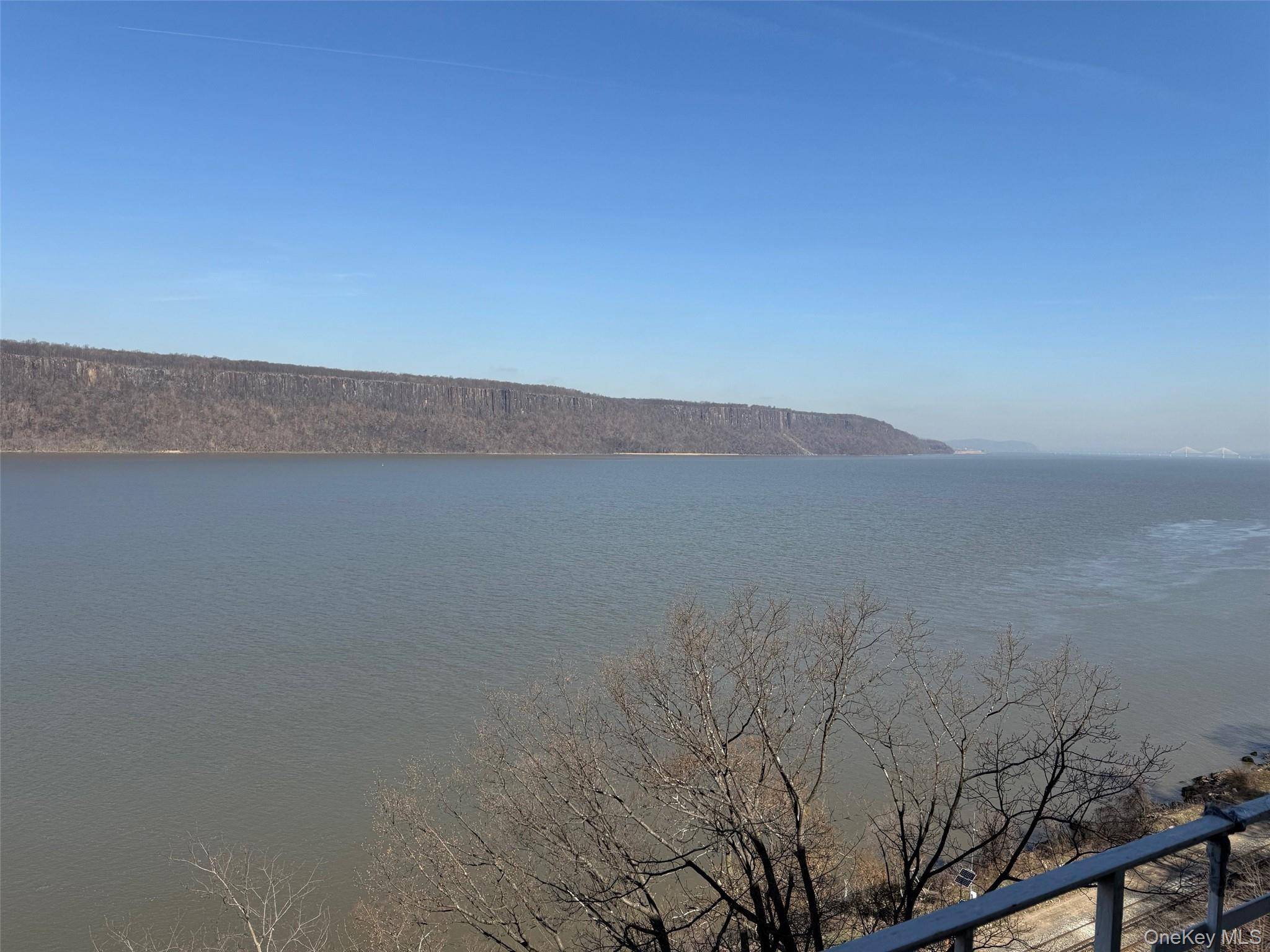 709 Warburton AVE #7F, Yonkers, NY 10701