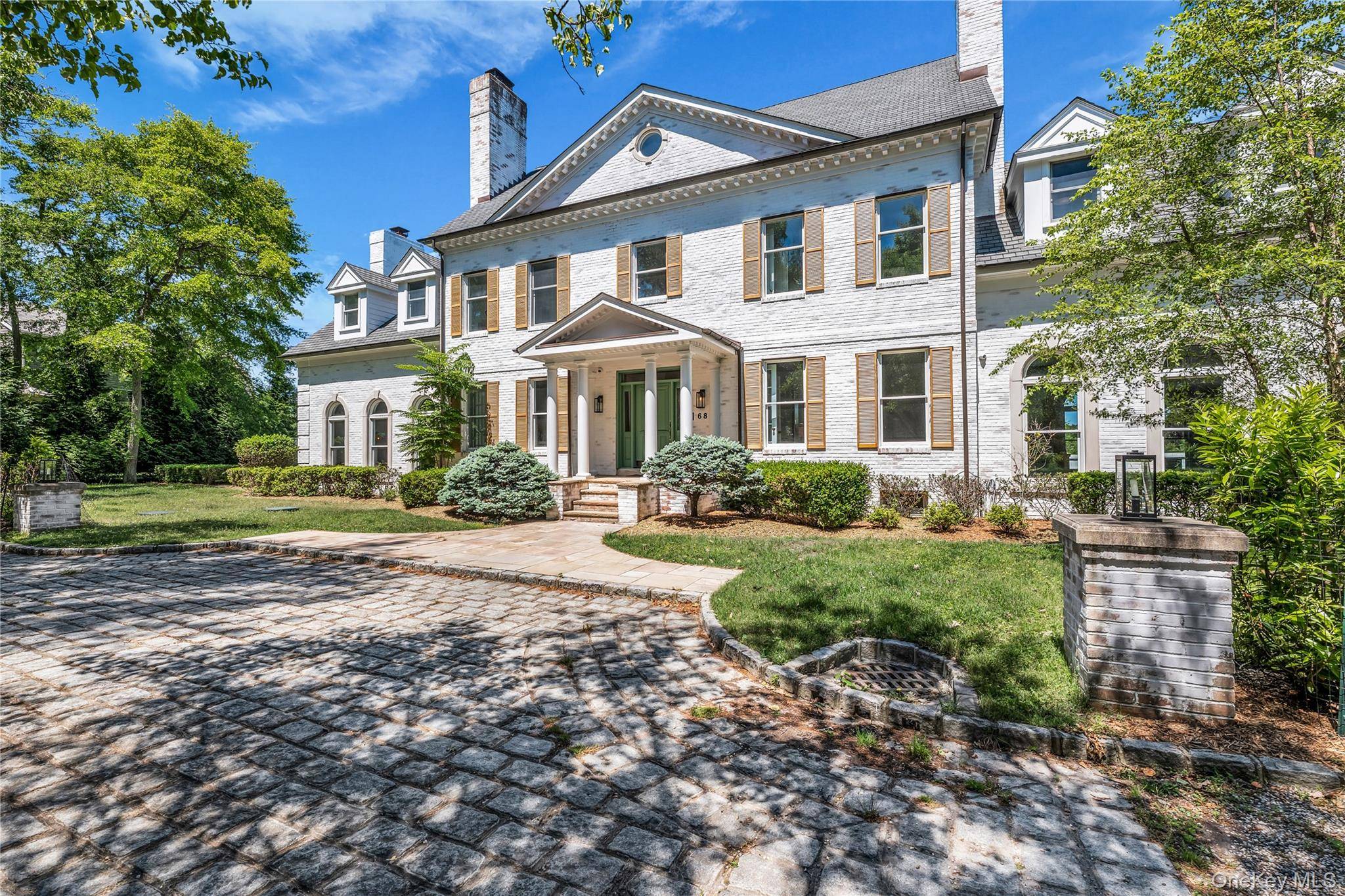 68 S Howells Point RD, Bellport Village, NY 11713