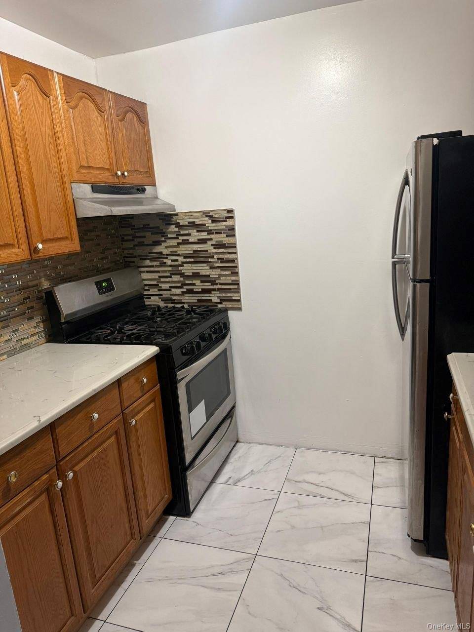 33 Harper CT #1, Bronx, NY 10466