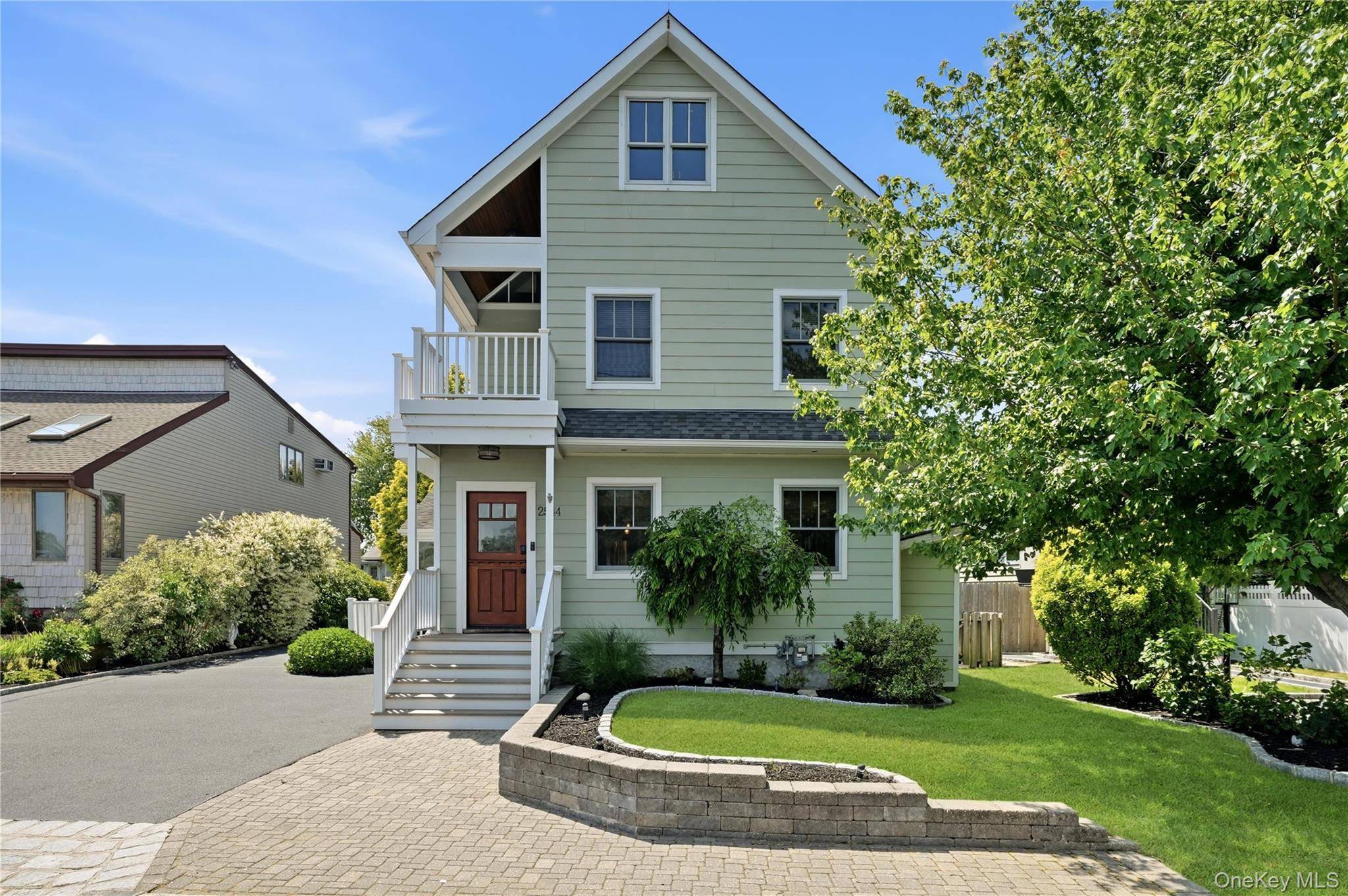 2544 Riverside AVE, Seaford, NY 11783