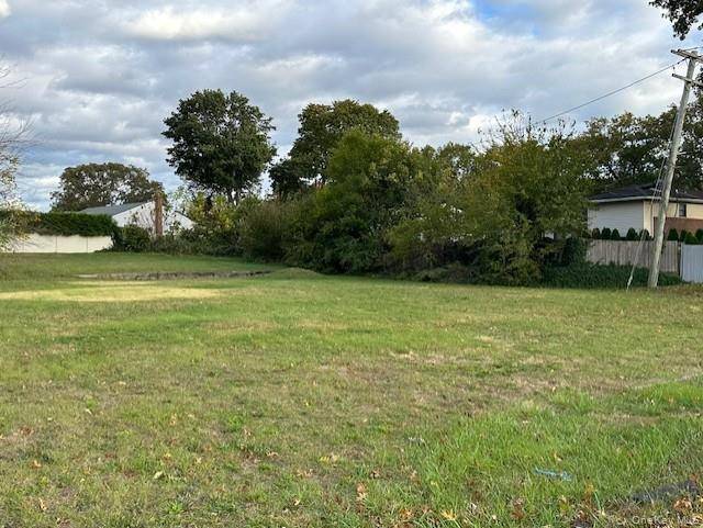 350 Commack RD, Commack, NY 11725