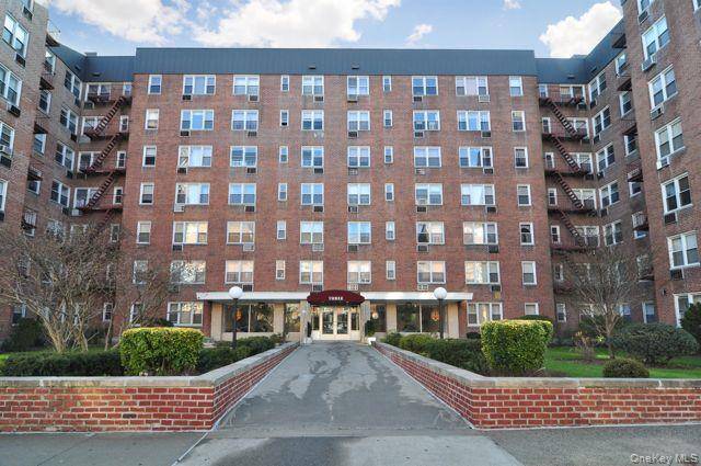 4 Sadore Lane #7M, Yonkers, NY 10710