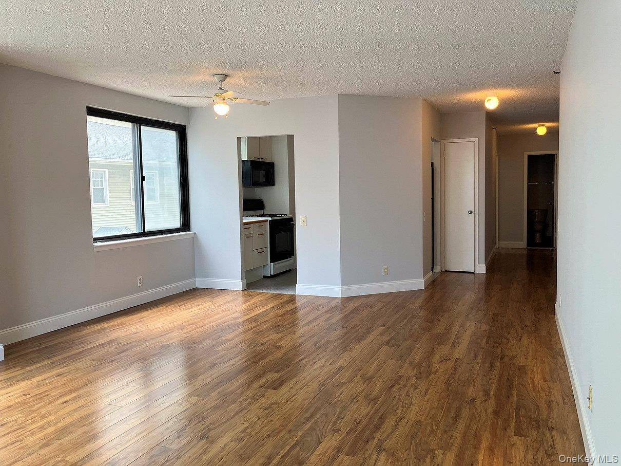 10 Cottage PL #2E, White Plains, NY 10601