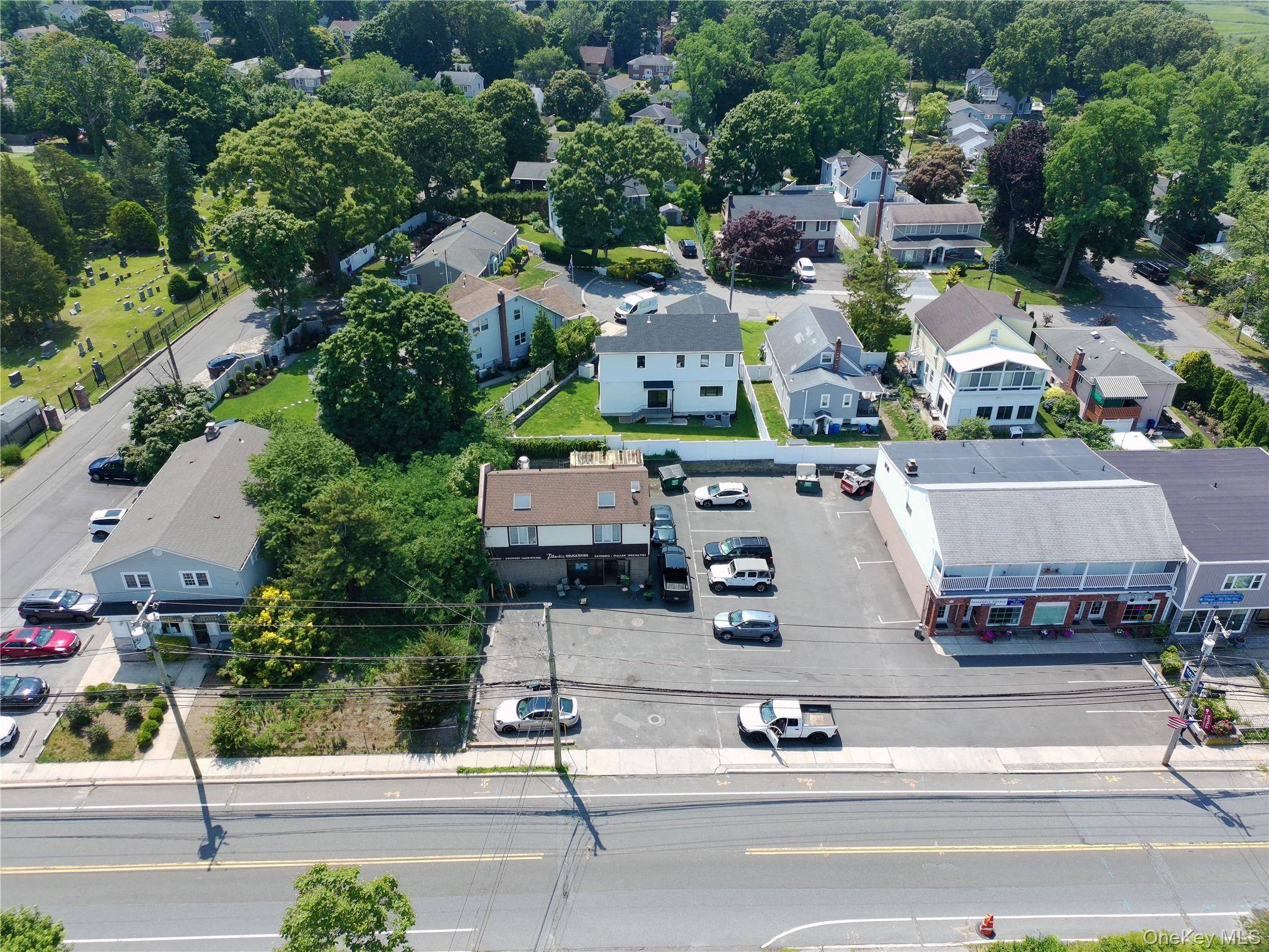 44 Bayville AVE, Bayville, NY 11709