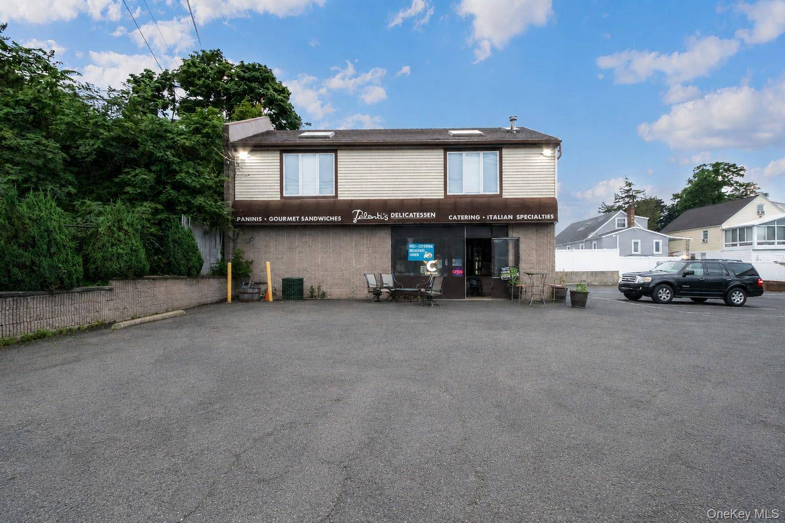 44 Bayville AVE, Bayville, NY 11709