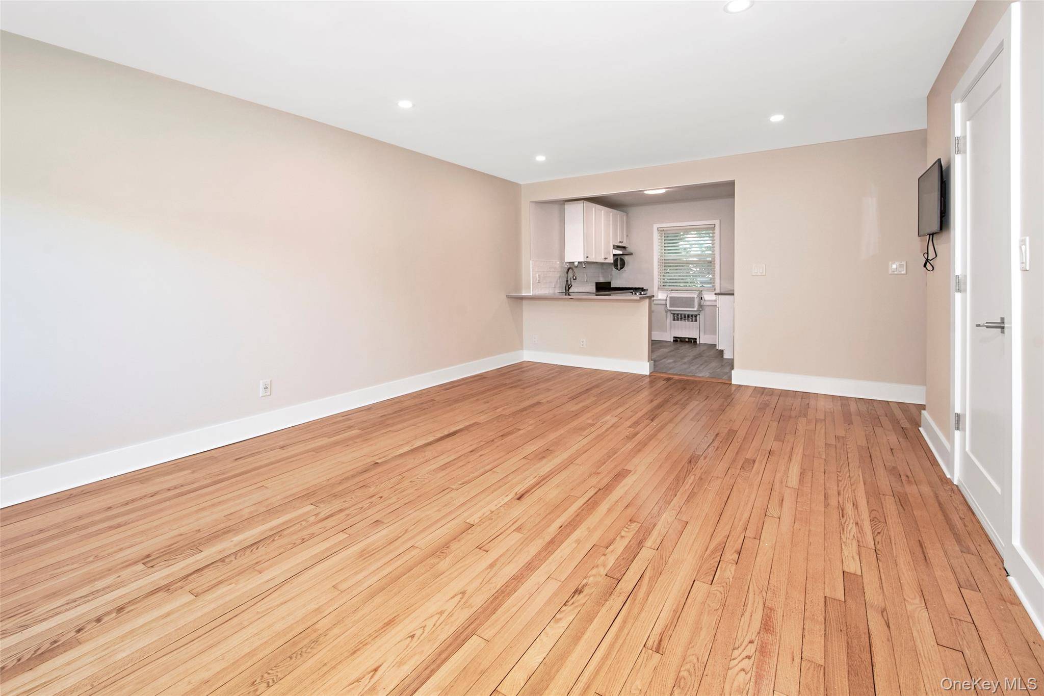 24 Wappanocca AVE #J, Rye, NY 10580