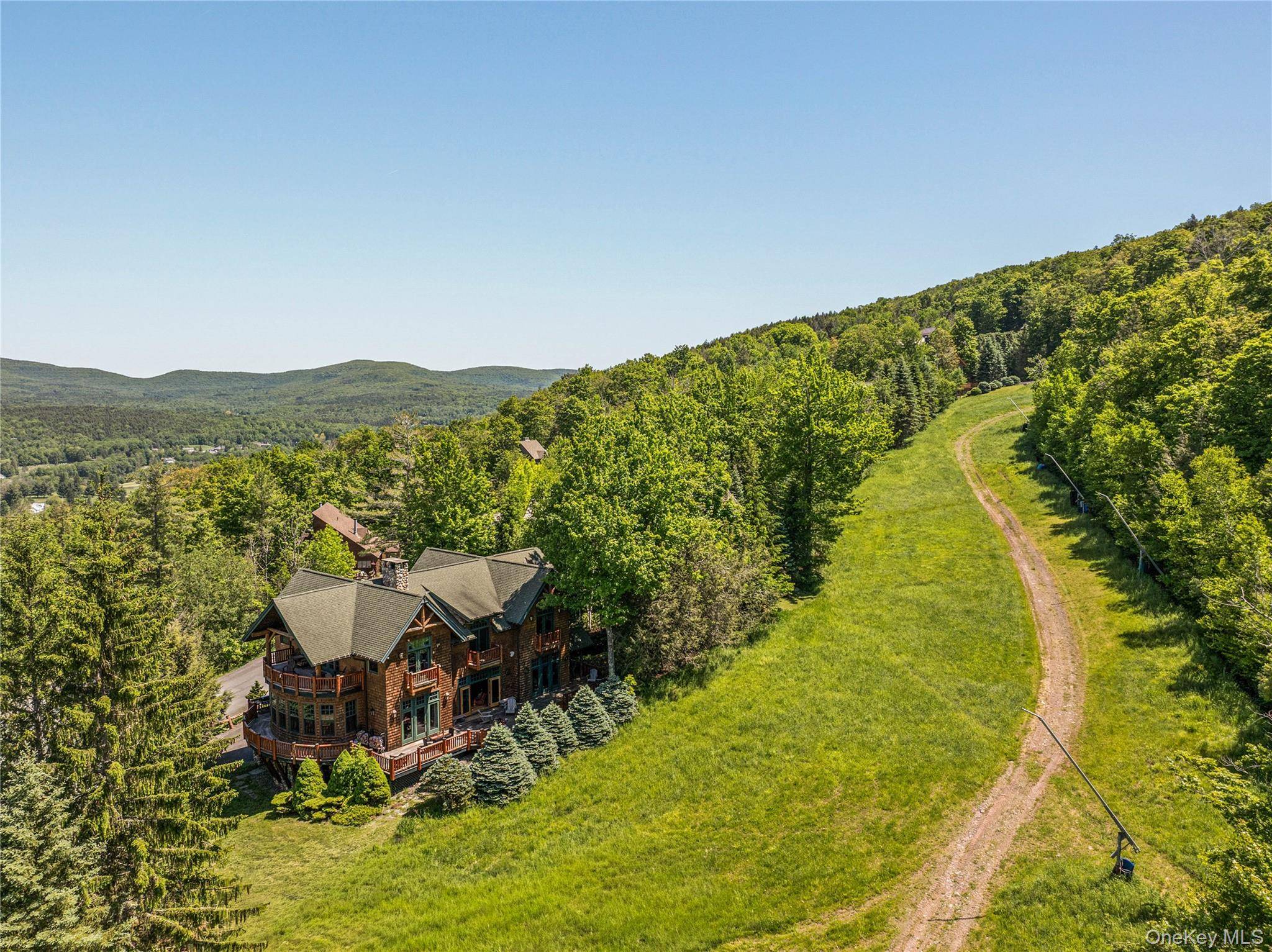 6 White WAY, Windham, NY 12496